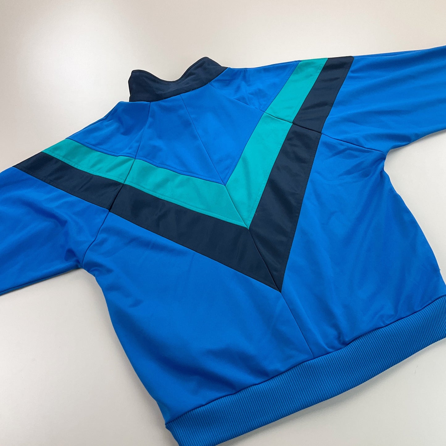 Active Swiss Design Retro 90s Jacke - XL-ACTIVE SWISS DESIGN-olesstore-vintage-secondhand-shop-austria-österreich