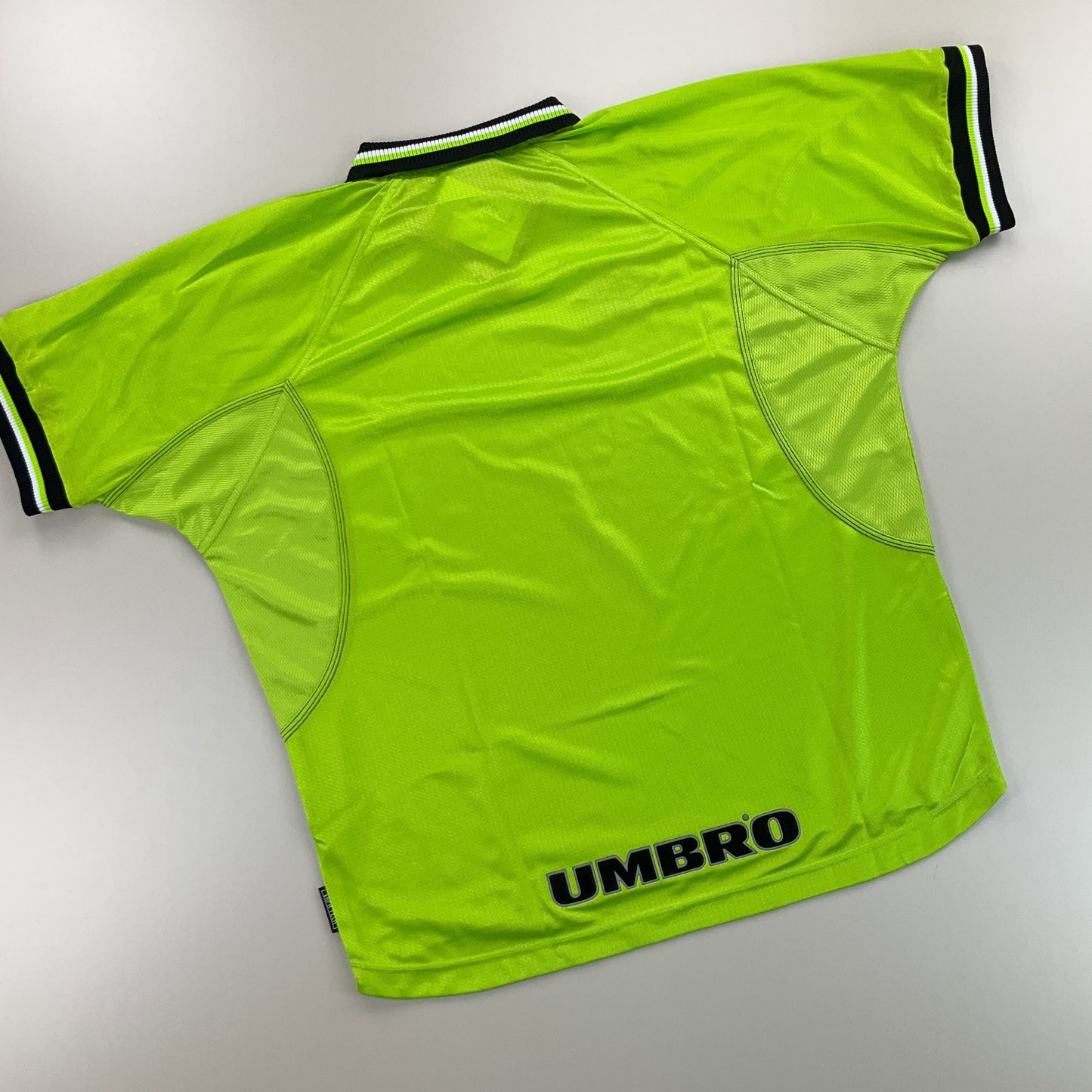 Umbro 90s Sport T-Shirt - Large-UMBRO-olesstore-vintage-secondhand-shop-austria-österreich