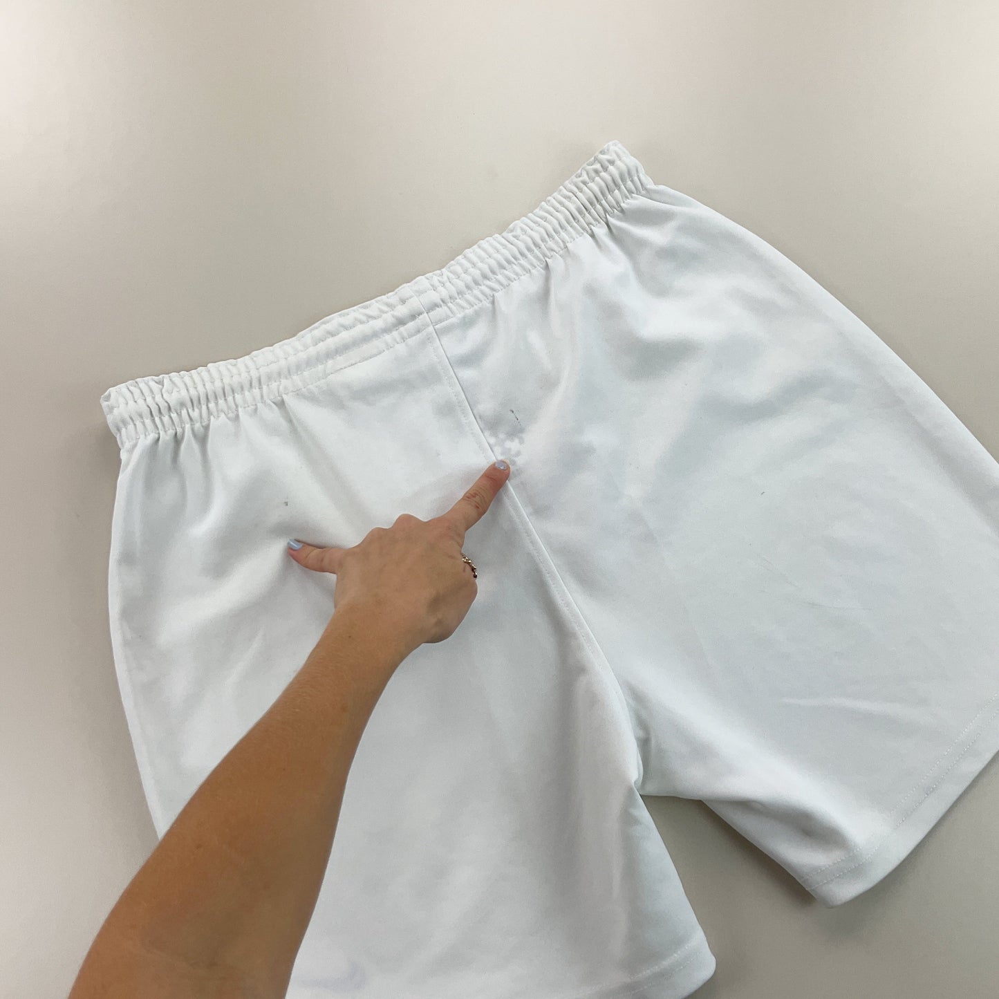Nike Swoosh Shorts - Small-NIKE-olesstore-vintage-secondhand-shop-austria-österreich