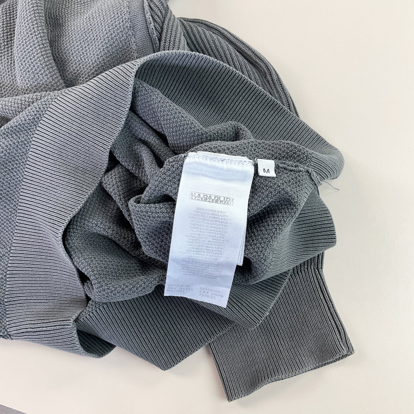 Napapijri Basic Sweatshirt - Medium-NAPAPIJRI-olesstore-vintage-secondhand-shop-austria-österreich