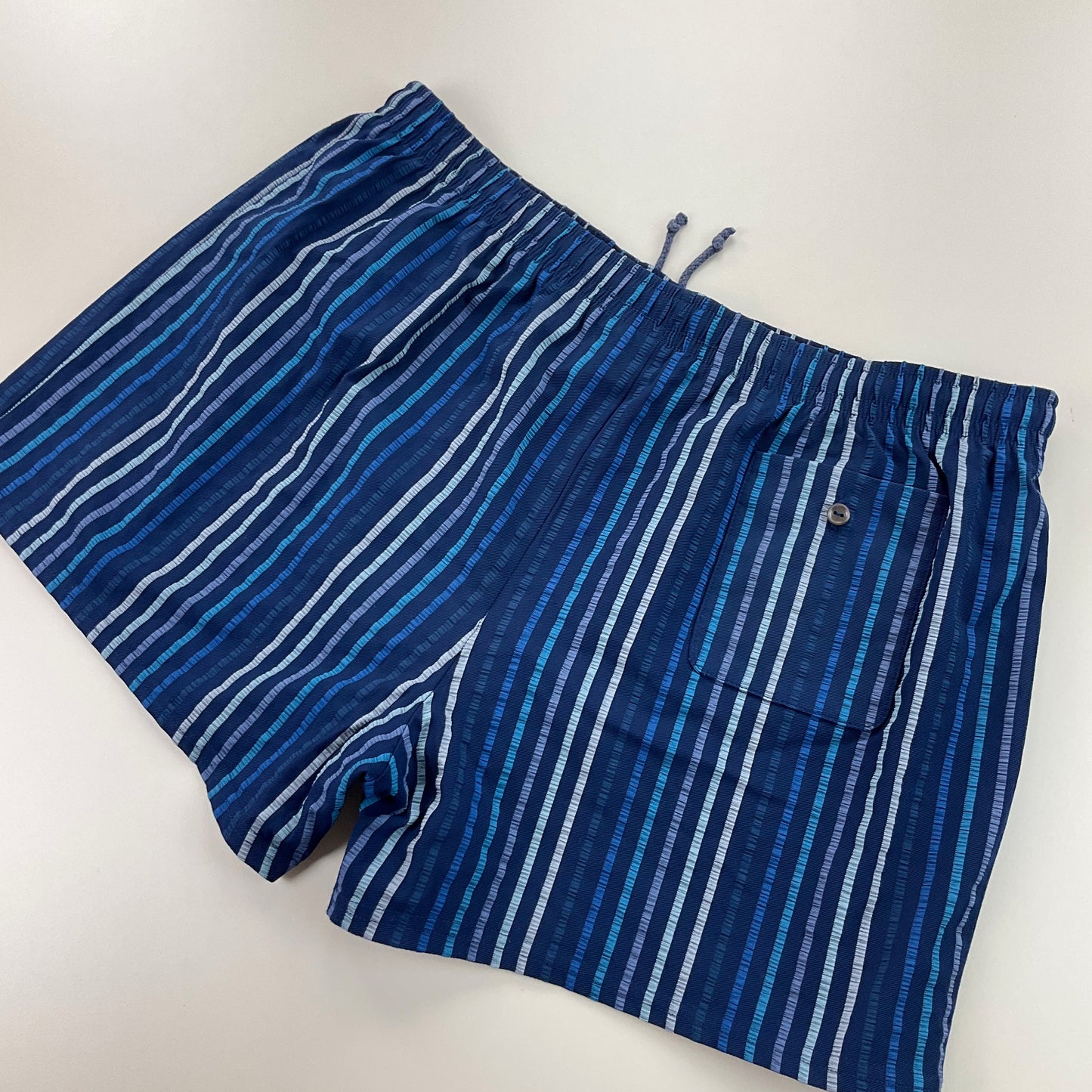 Lacoste Shorts - XL-LACOSTE-olesstore-vintage-secondhand-shop-austria-österreich