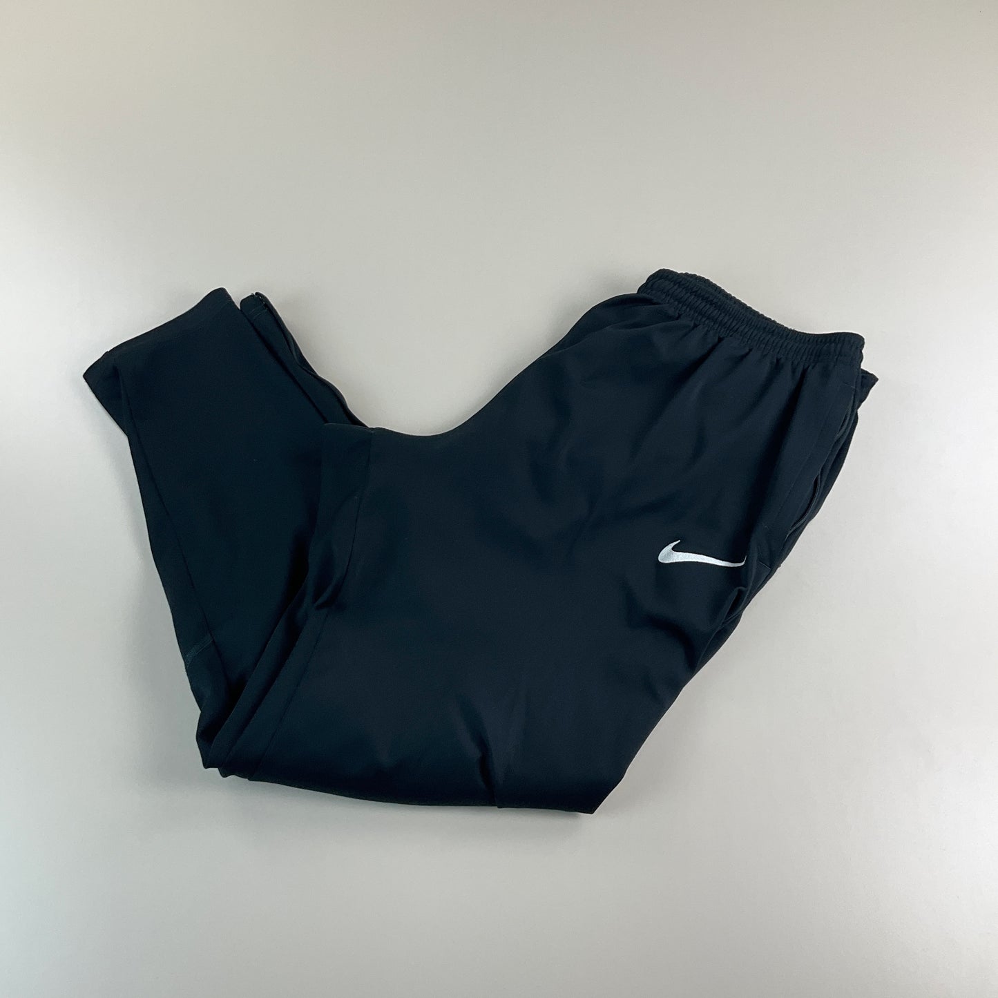 Nike Swoosh Jogginghose - Large-NIKE-olesstore-vintage-secondhand-shop-austria-österreich