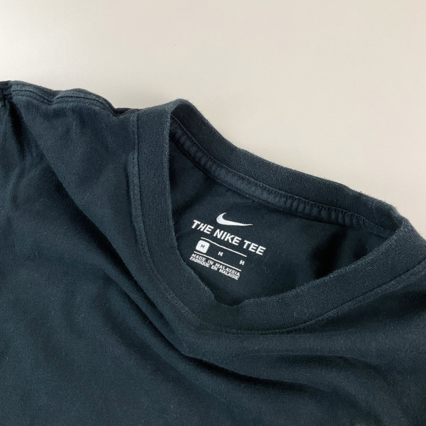 Nike Basic T-Shirt - Medium-NIKE-olesstore-vintage-secondhand-shop-austria-österreich