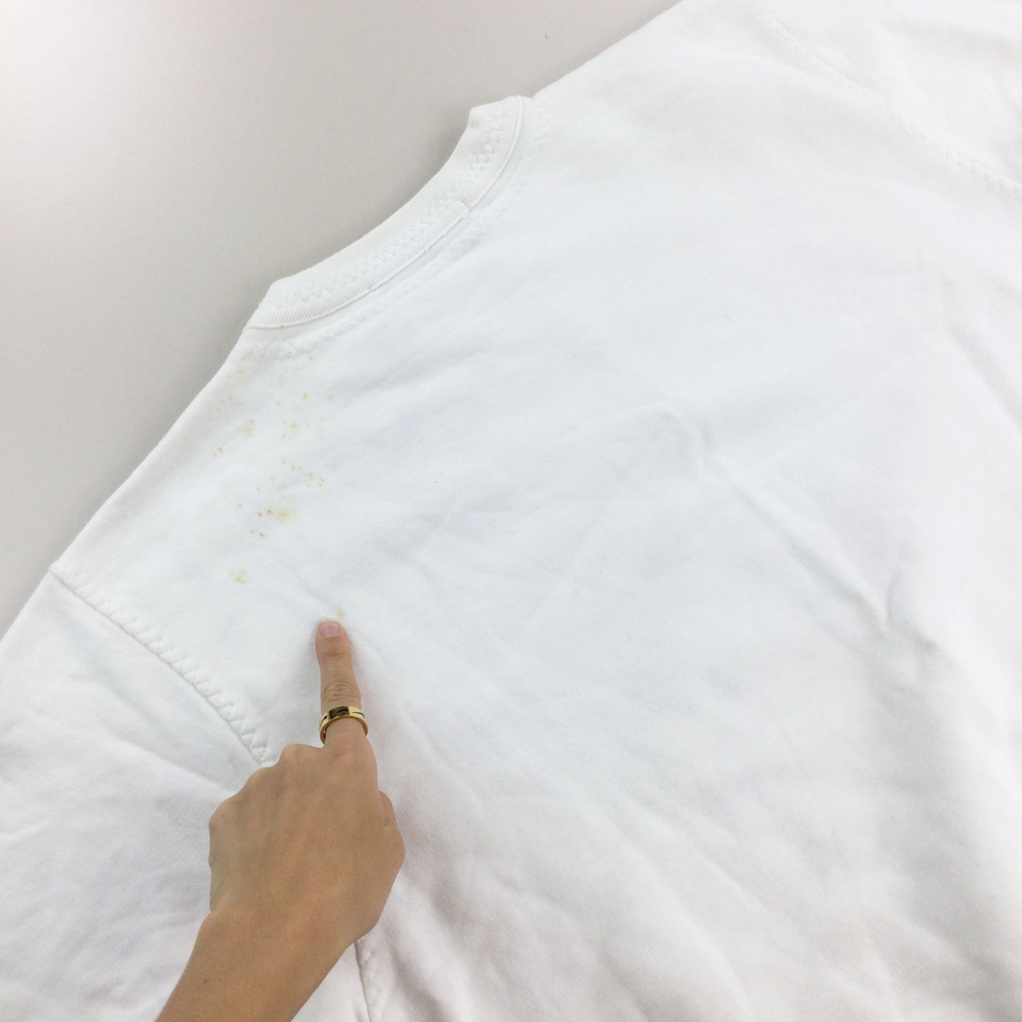 Best Company 90s 'Chess Party Hall' Sweatshirt - Medium-BEST COMPANY-olesstore-vintage-secondhand-shop-austria-österreich