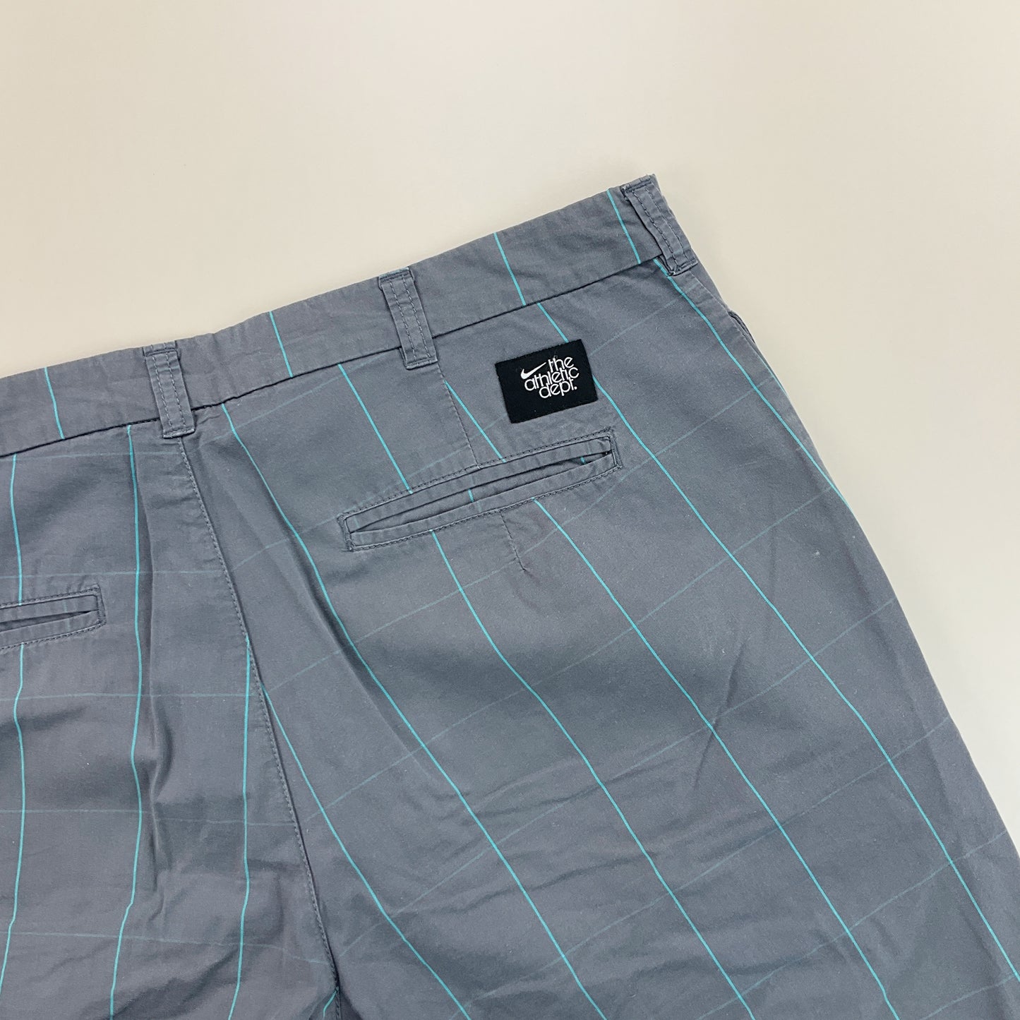 Nike Athletics Checked Shorts - W34-NIKE-olesstore-vintage-secondhand-shop-austria-österreich