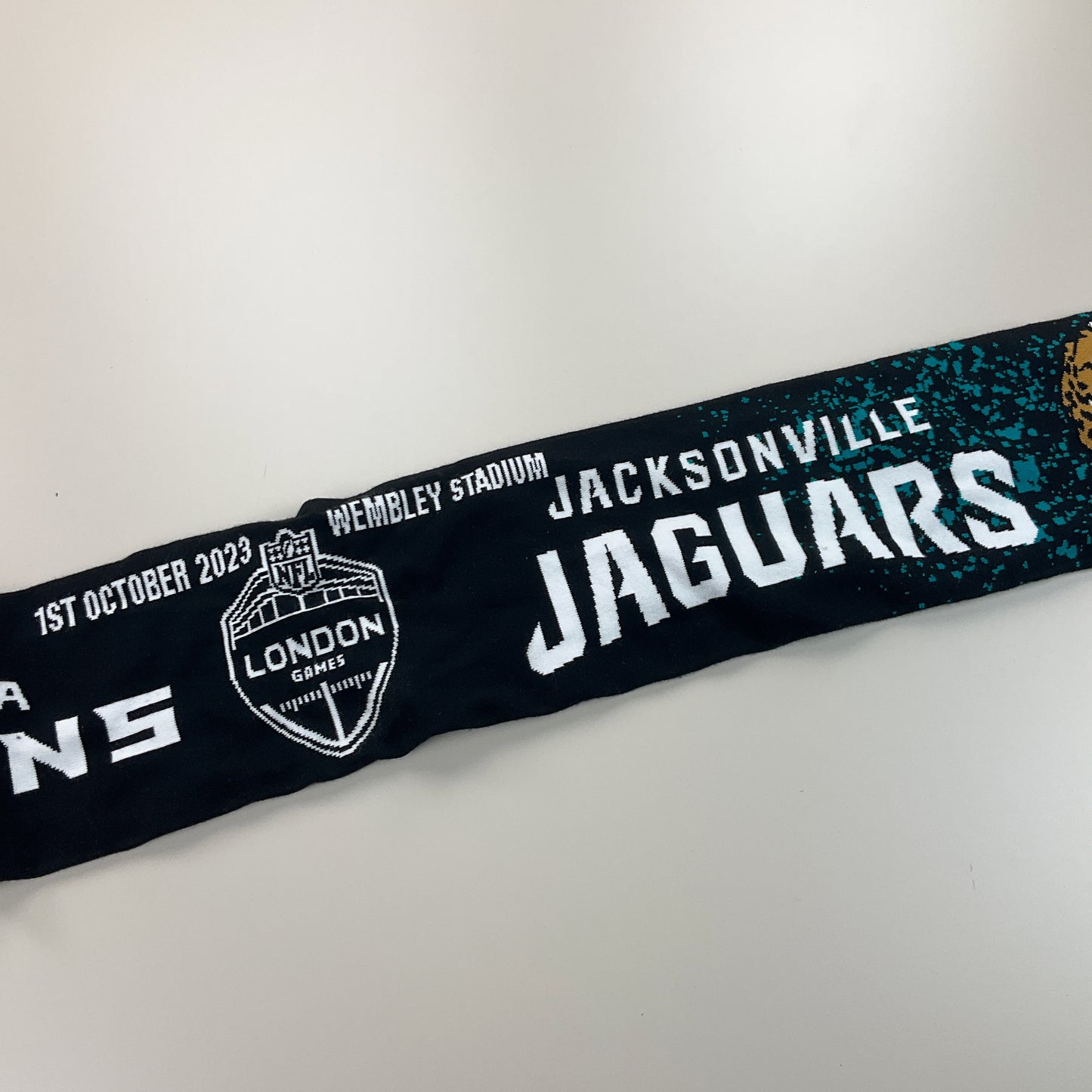 NFL Atlanta Falcons x Jacksonville Jaguars Scarf 2003 Wembley-THEOLESSTORE-olesstore-vintage-secondhand-shop-austria-österreich