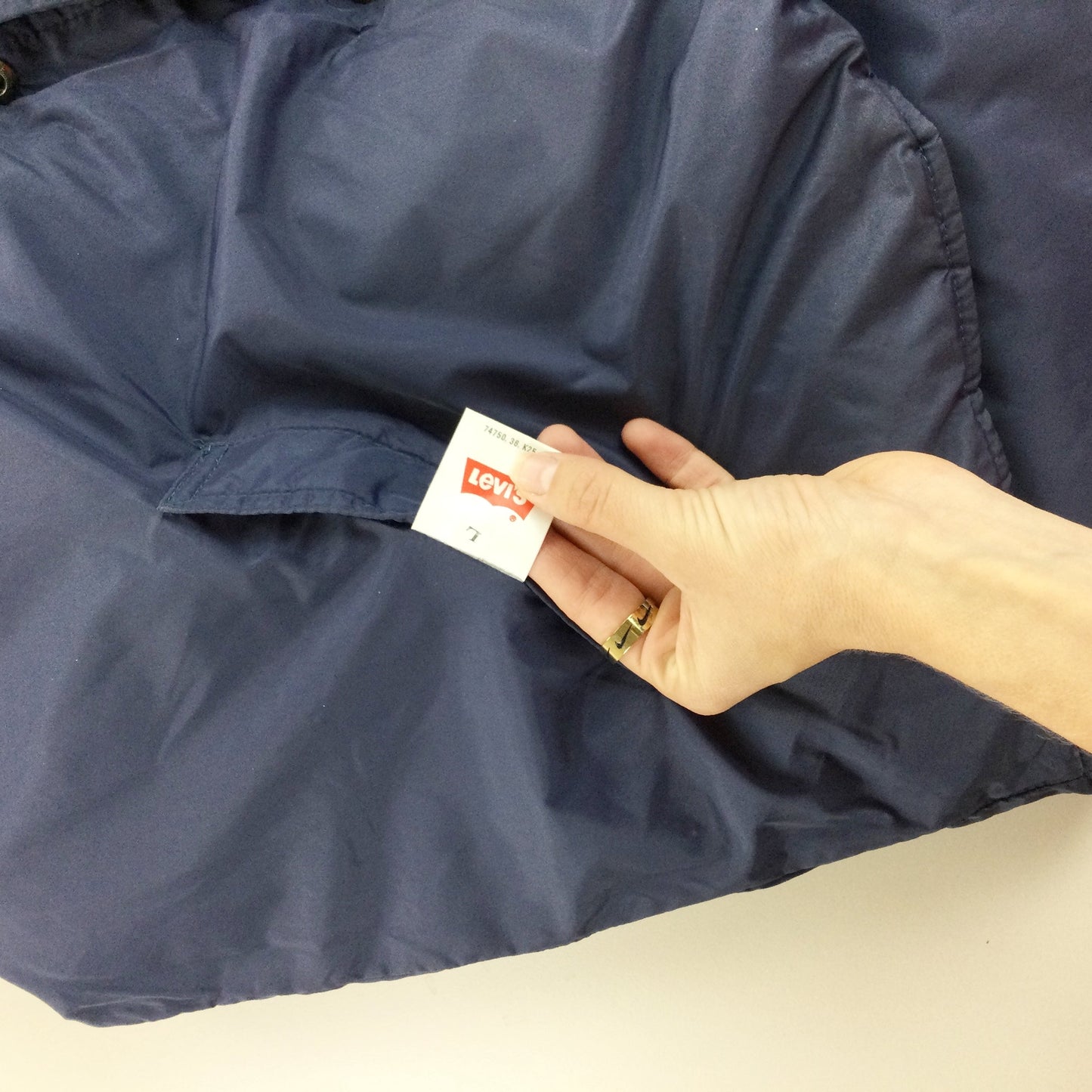Levi's Reversible Puffer Gilet - Large-LEVI'S-olesstore-vintage-secondhand-shop-austria-österreich