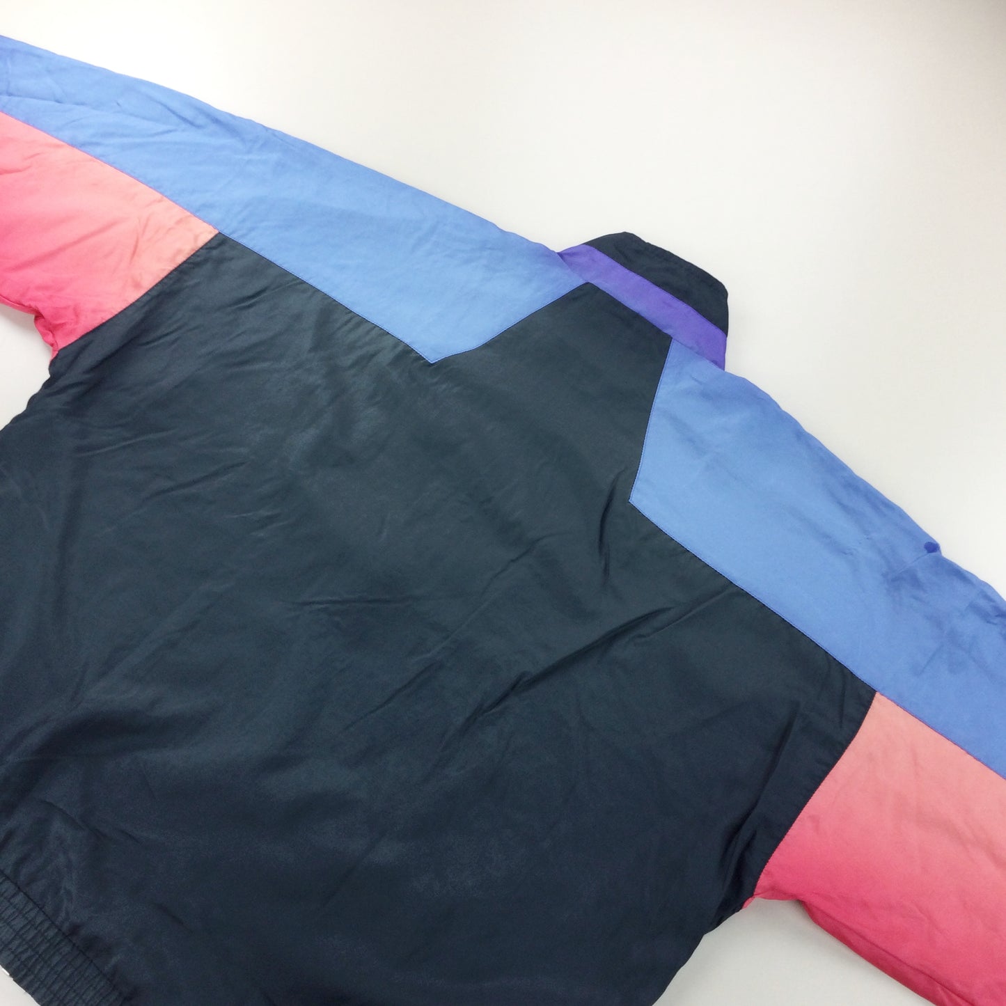 Nike 80s Light Jacket - Large-NIKE-olesstore-vintage-secondhand-shop-austria-österreich