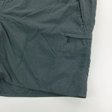 Load image into Gallery viewer, The North Face Shorts - XL-THE NORTH FACE-olesstore-vintage-secondhand-shop-austria-österreich