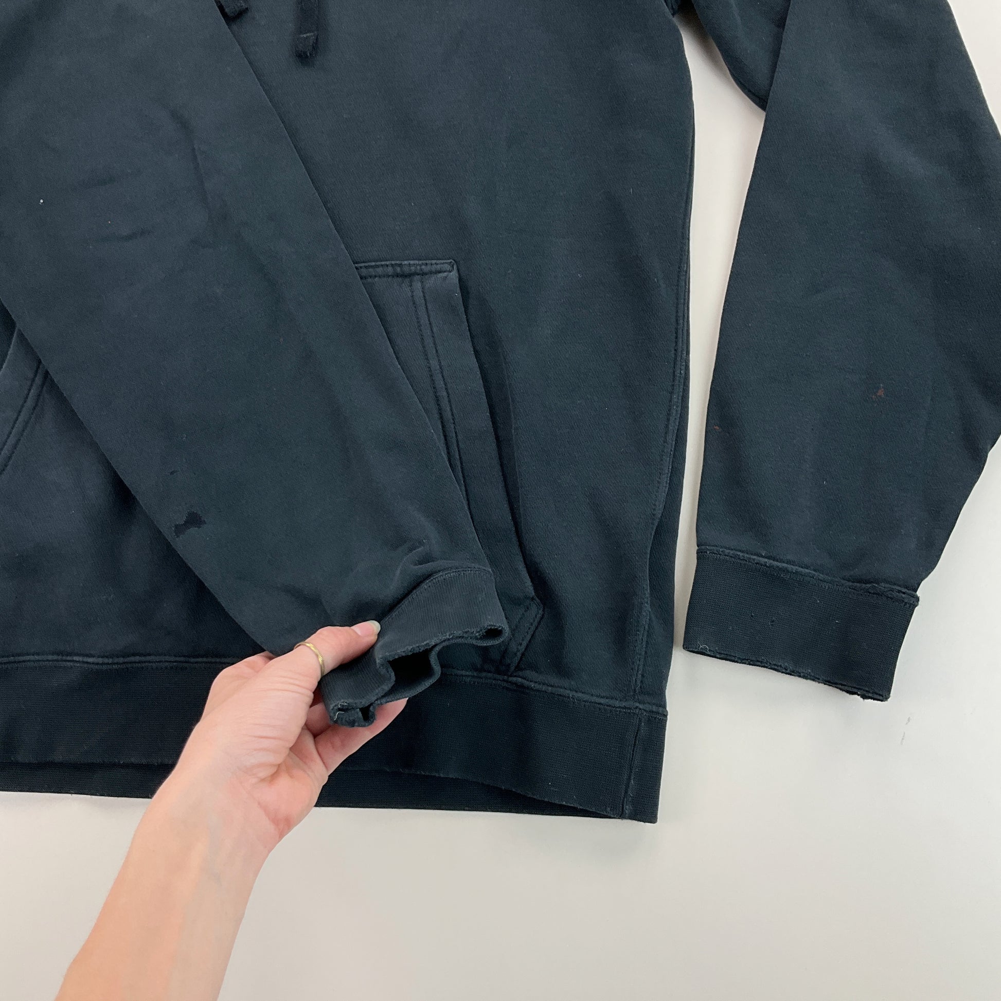 Nike Basic Logo Hoodie - Small-NIKE-olesstore-vintage-secondhand-shop-austria-österreich