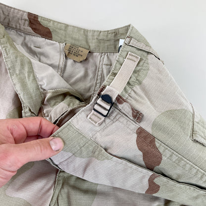 Camouflage 90s Army Cargo Hose - Medium-LOVERS-olesstore-vintage-secondhand-shop-austria-österreich