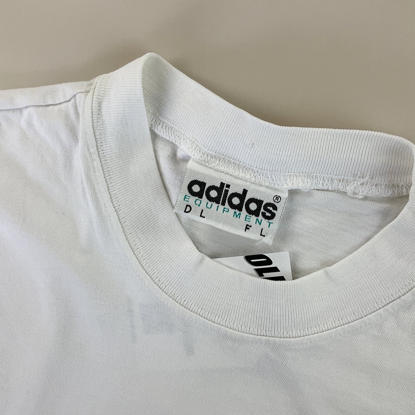 Adidas Equipment 90s T-Shirt - Large-NIKE-olesstore-vintage-secondhand-shop-austria-österreich