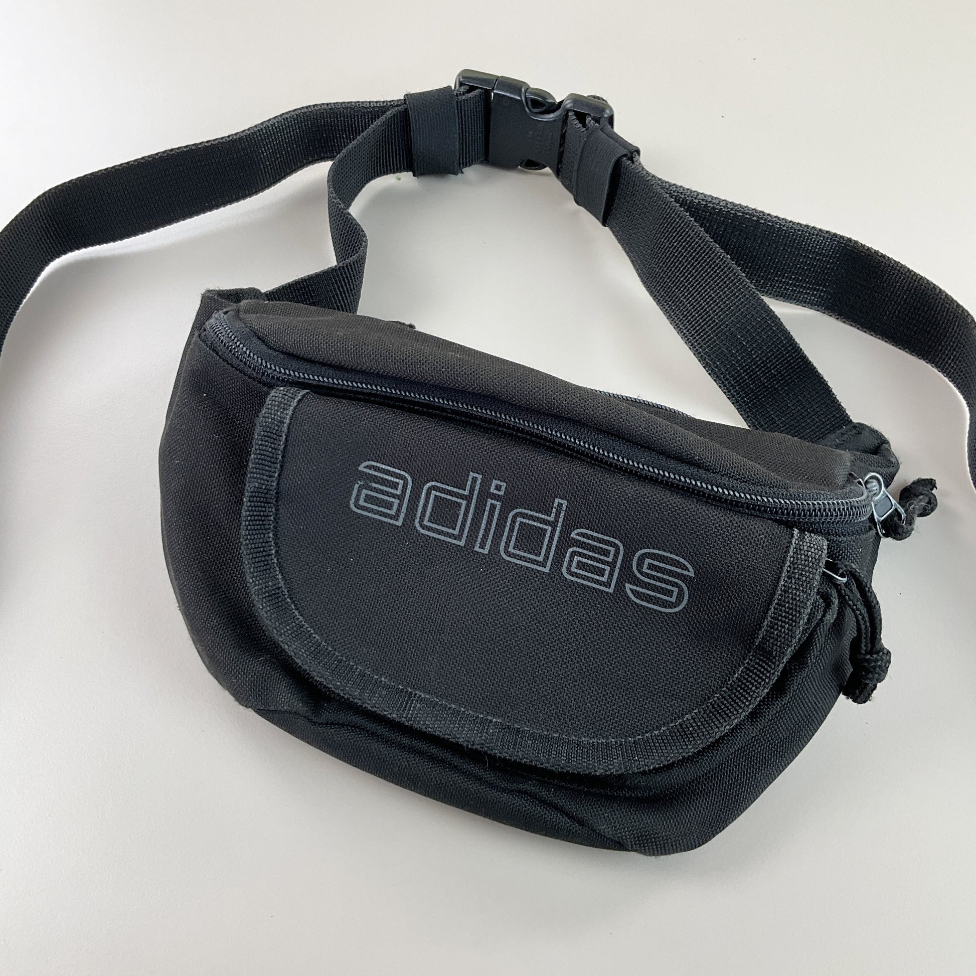 Adidas Bauchtasche-Adidas-olesstore-vintage-secondhand-shop-austria-österreich