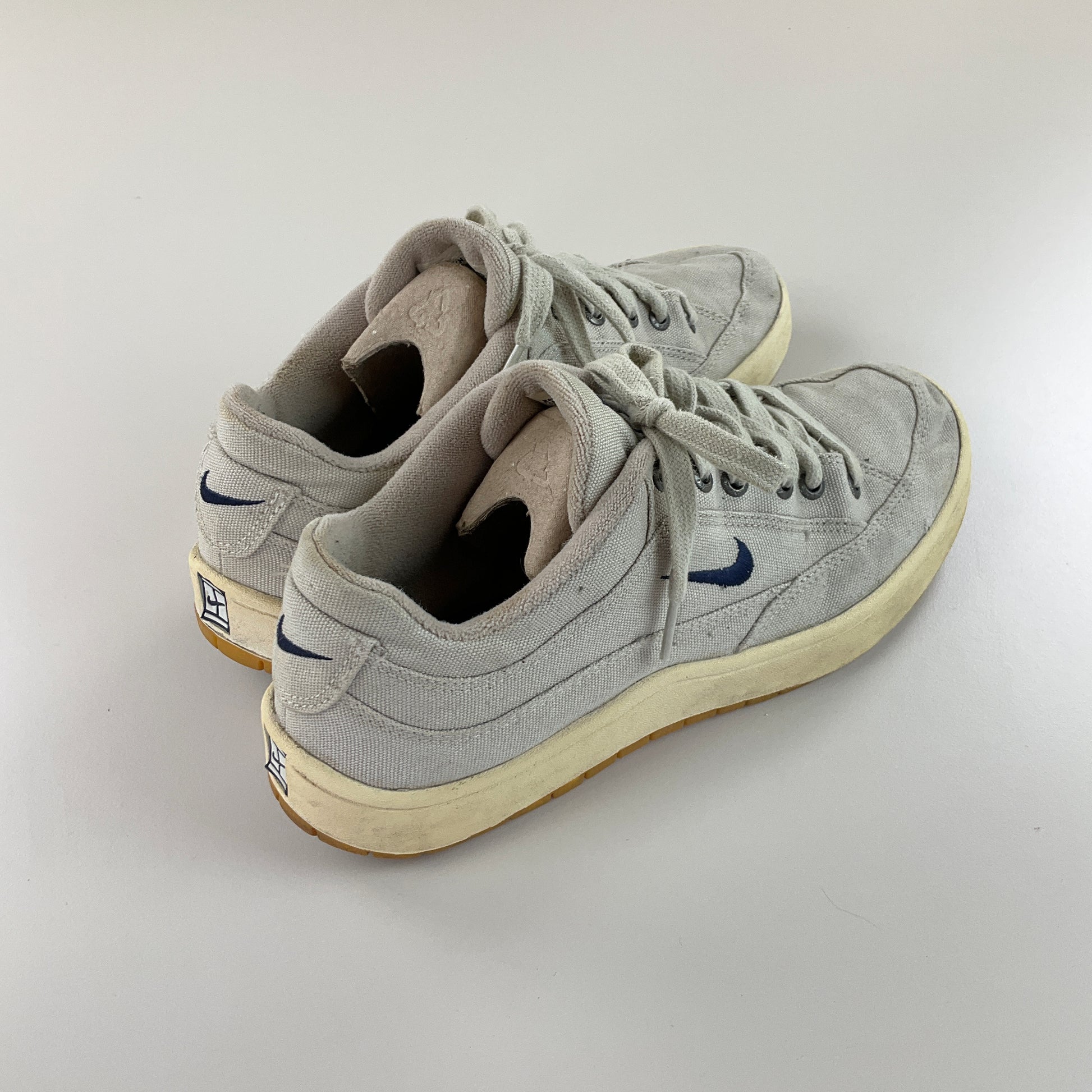 Nike Tennis Schuhe - EUR44-NIKE-olesstore-vintage-secondhand-shop-austria-österreich