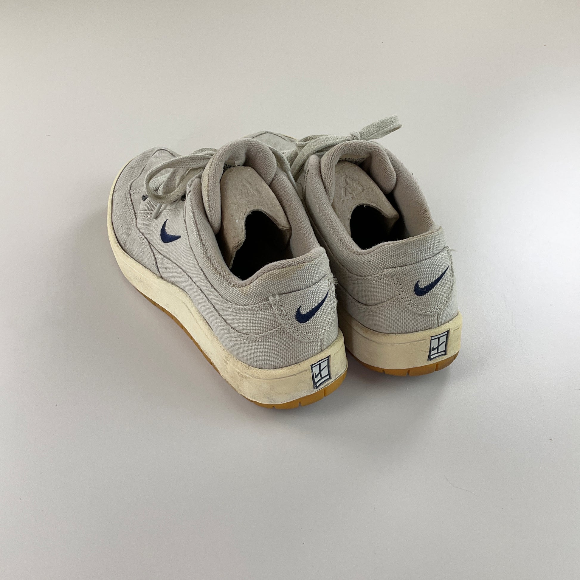 Nike Tennis Schuhe - EUR44-NIKE-olesstore-vintage-secondhand-shop-austria-österreich