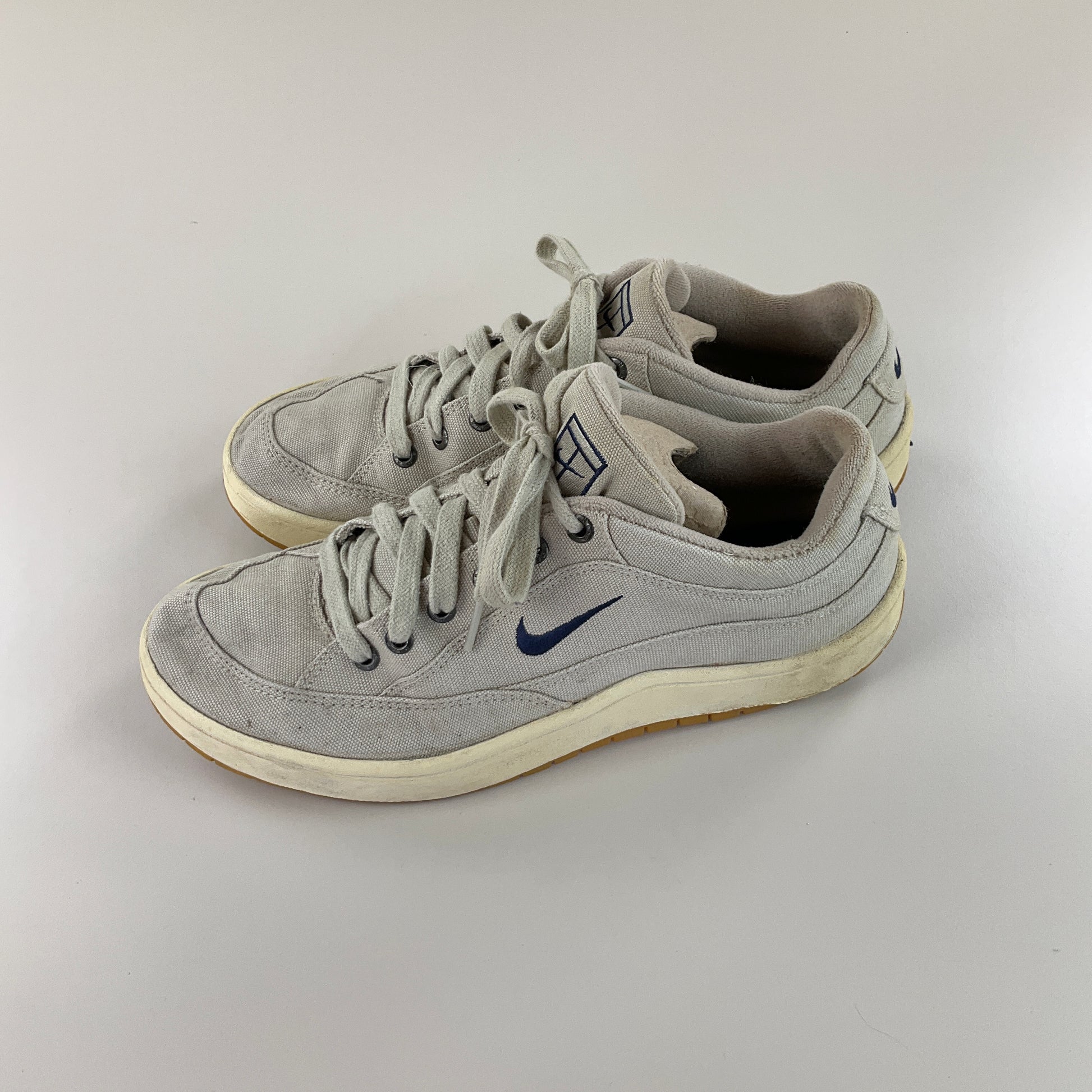 Nike Tennis Schuhe - EUR44-NIKE-olesstore-vintage-secondhand-shop-austria-österreich