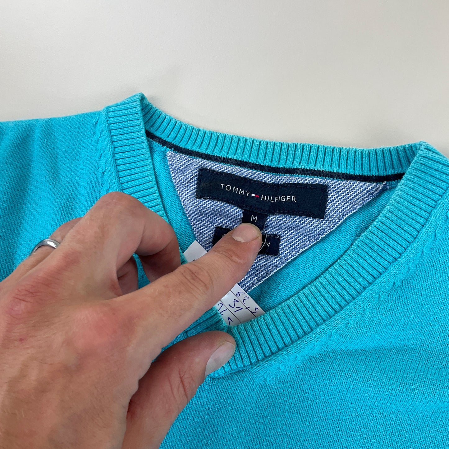 Tommy Hilfiger Hellblau Basic Sweatshirt - Medium-TOMMY HILFIGER-olesstore-vintage-secondhand-shop-austria-österreich