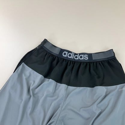 Adidas kurze Hose - Medium-ADIDAS-olesstore-vintage-secondhand-shop-austria-österreich