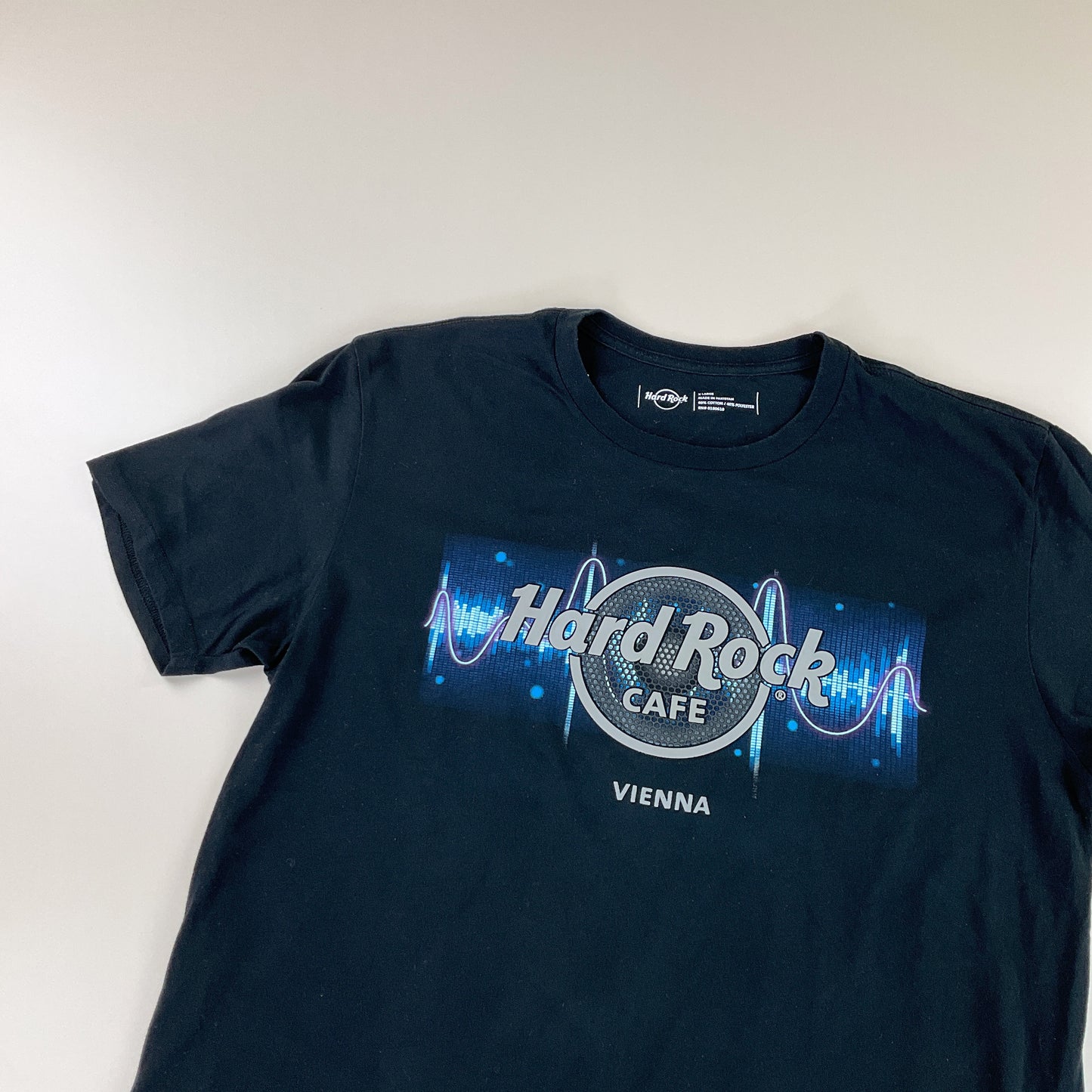 Hard Rock Cafe Vienna T-Shirt - XL-HARD ROCK CAFE-olesstore-vintage-secondhand-shop-austria-österreich