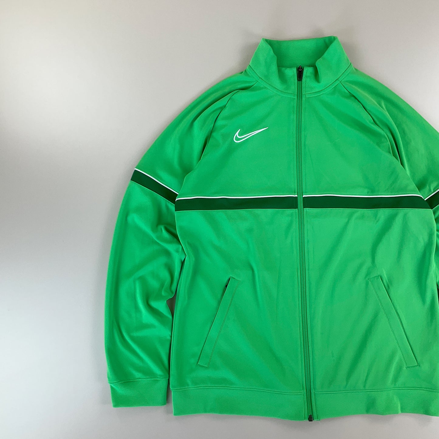 Nike Swoosh Sport Jacke Grün - Large-NIKE-olesstore-vintage-secondhand-shop-austria-österreich