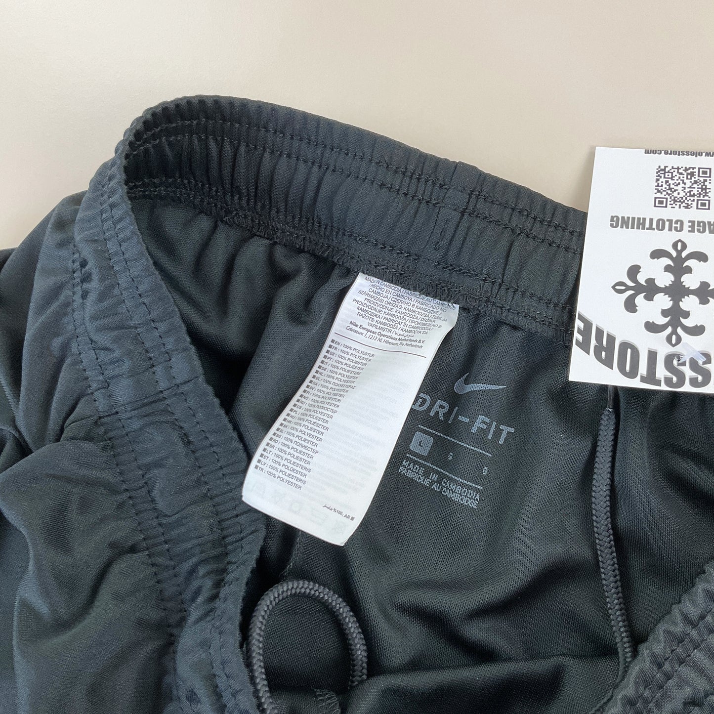 Nike Swoosh Sport kurze Hose - Large-NIKE-olesstore-vintage-secondhand-shop-austria-österreich