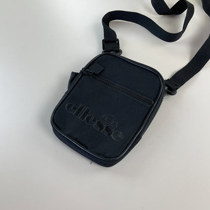 Ellesse Umhänge Tasche-ELLESSE-olesstore-vintage-secondhand-shop-austria-österreich