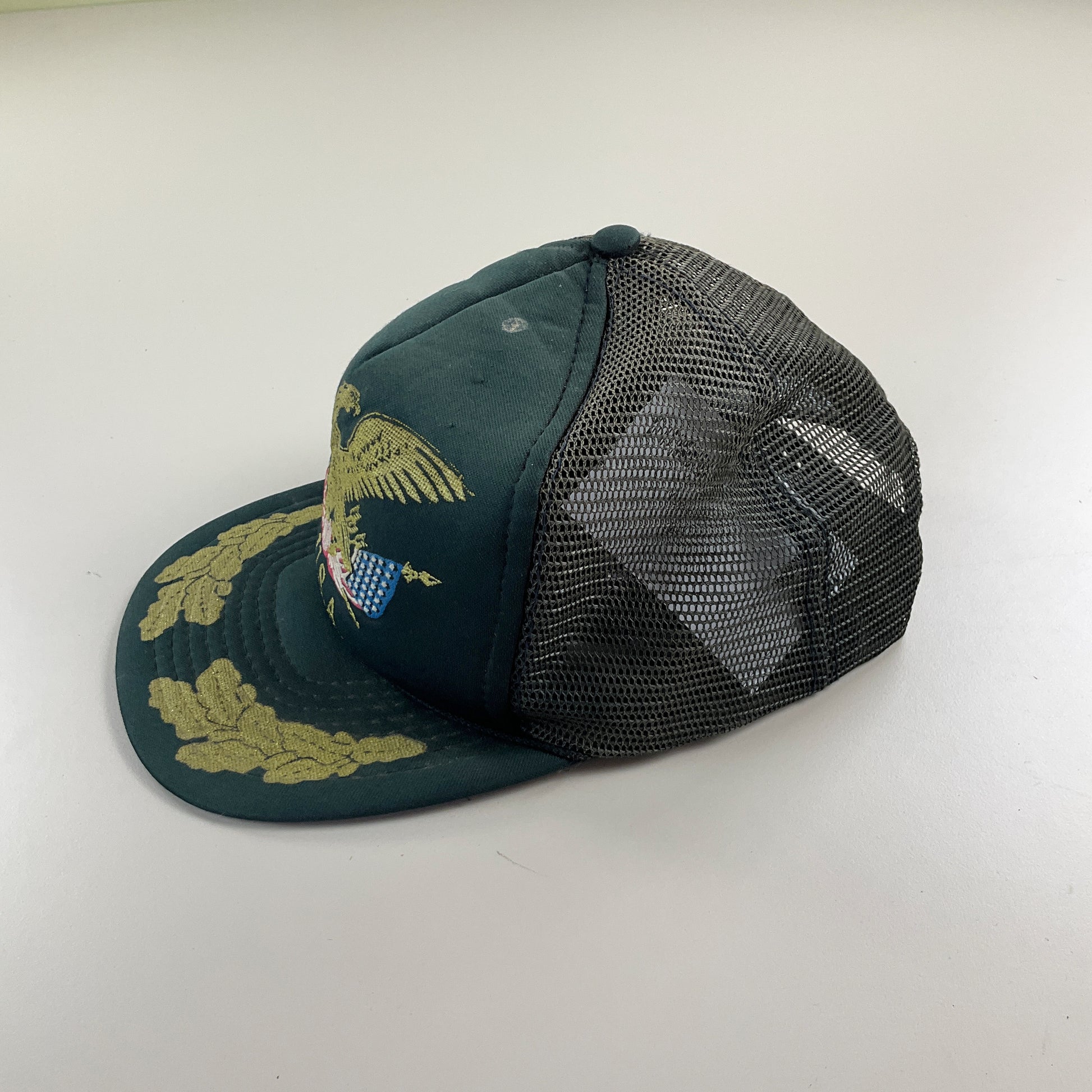 USA Eagle Gold Medal 90s Trucker Cap-Gold Medal-olesstore-vintage-secondhand-shop-austria-österreich