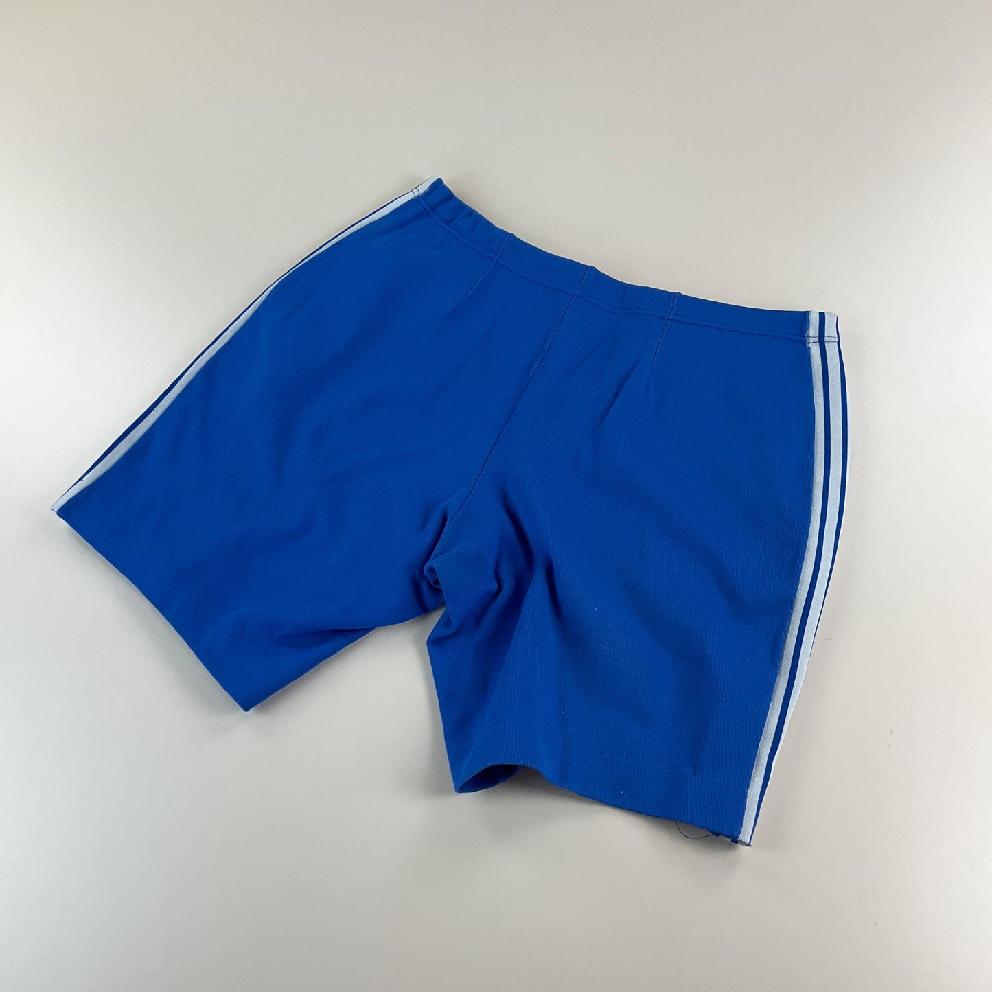 Adidas 60s kurze Hose - Medium-ADIDAS-olesstore-vintage-secondhand-shop-austria-österreich
