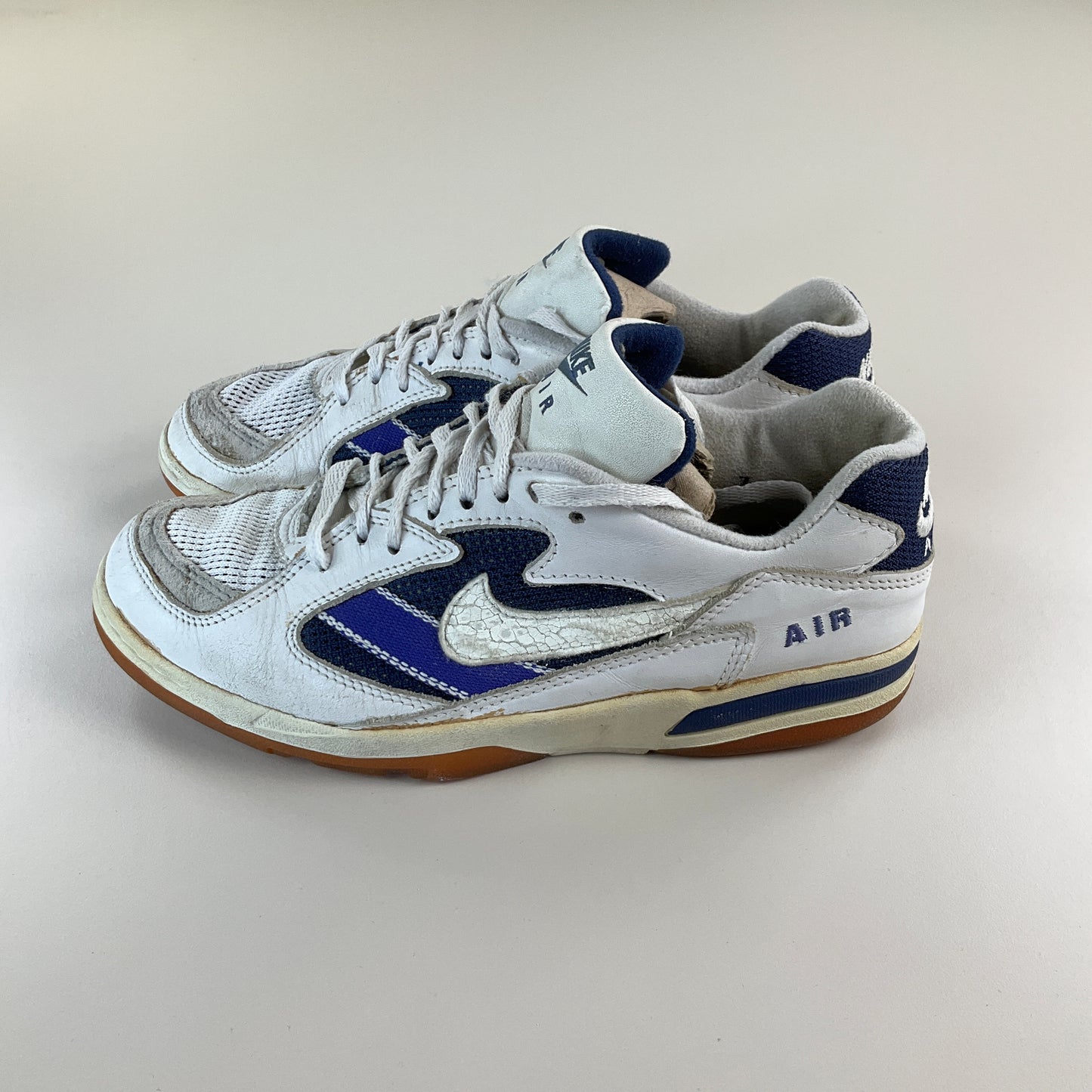 Nike 90s Air Indoor Sport Sneaker - EU 40-NIKE-olesstore-vintage-secondhand-shop-austria-österreich