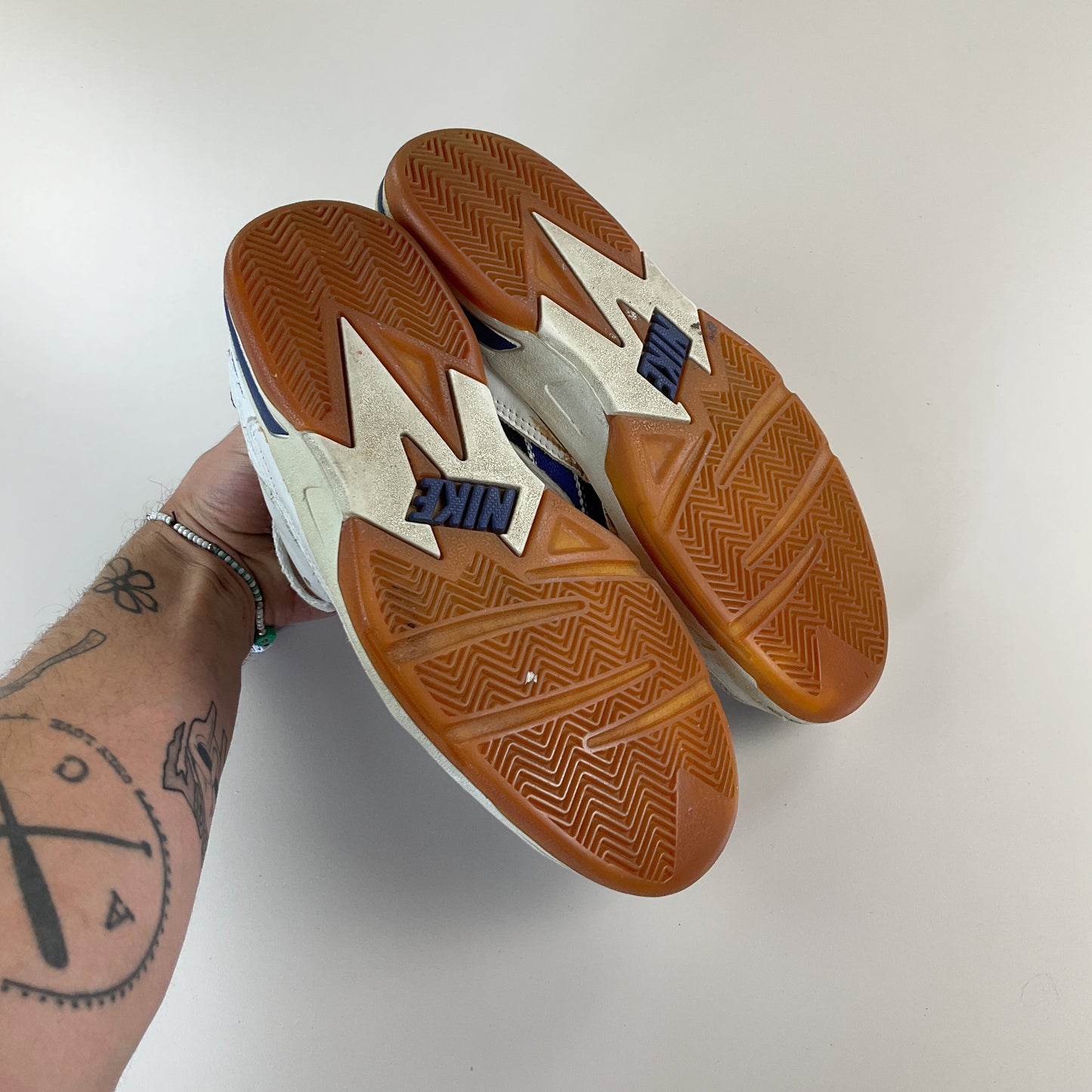 Nike 90s Air Indoor Sport Sneaker - EU 40-NIKE-olesstore-vintage-secondhand-shop-austria-österreich