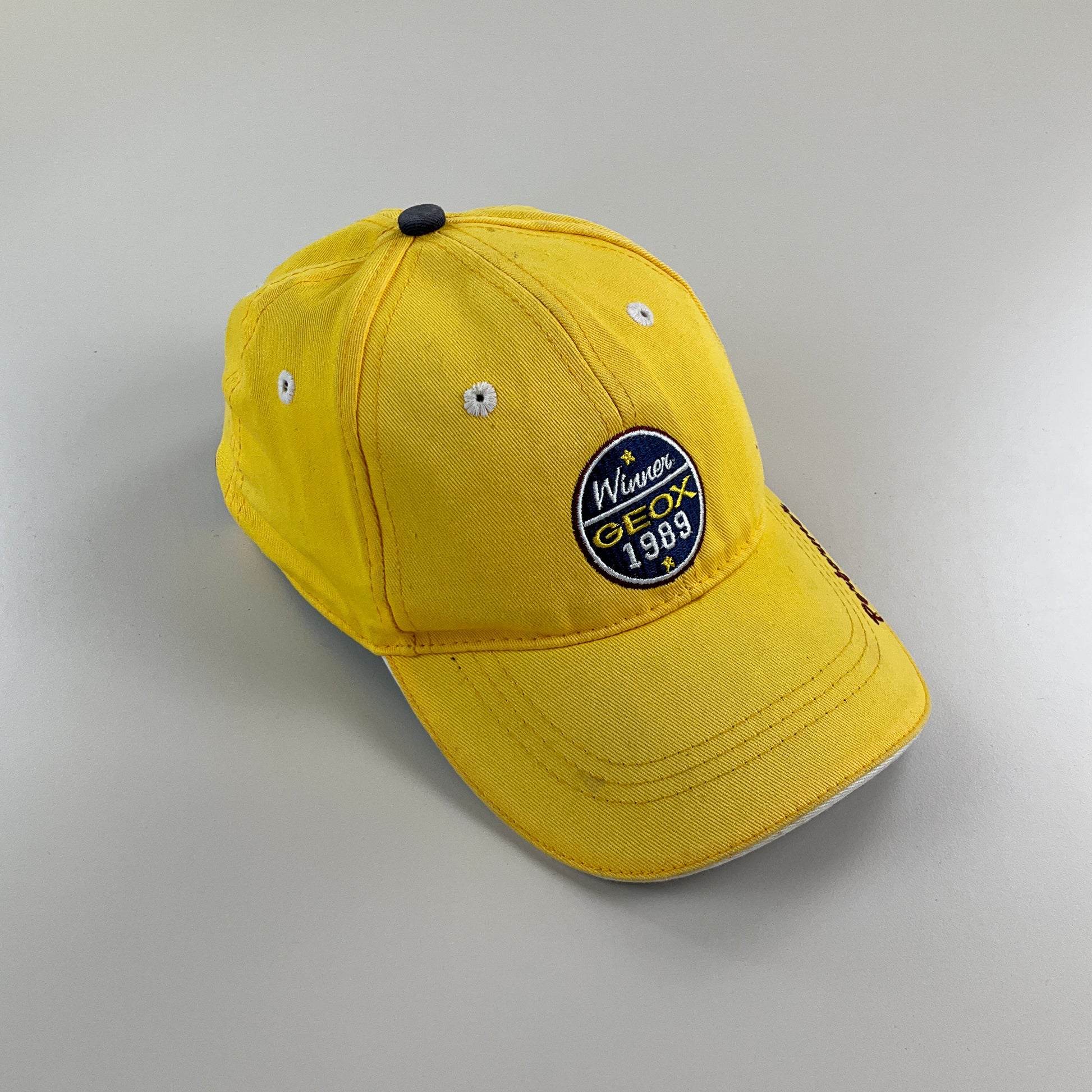 Geox Winner 1989 Cap - Medium-Geox-olesstore-vintage-secondhand-shop-austria-österreich