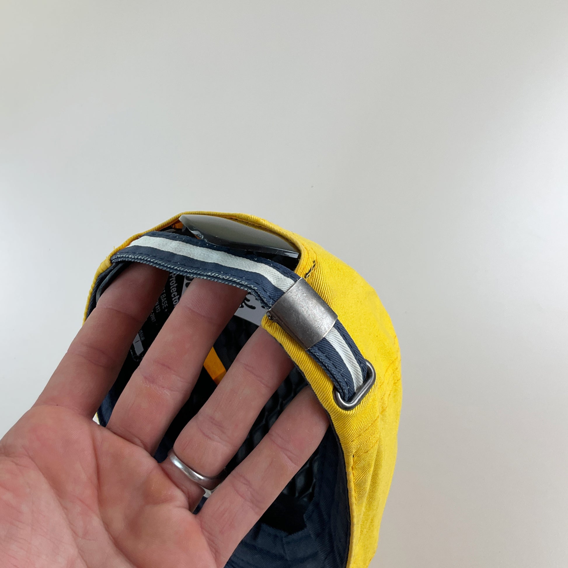 Geox Winner 1989 Cap - Medium-Geox-olesstore-vintage-secondhand-shop-austria-österreich