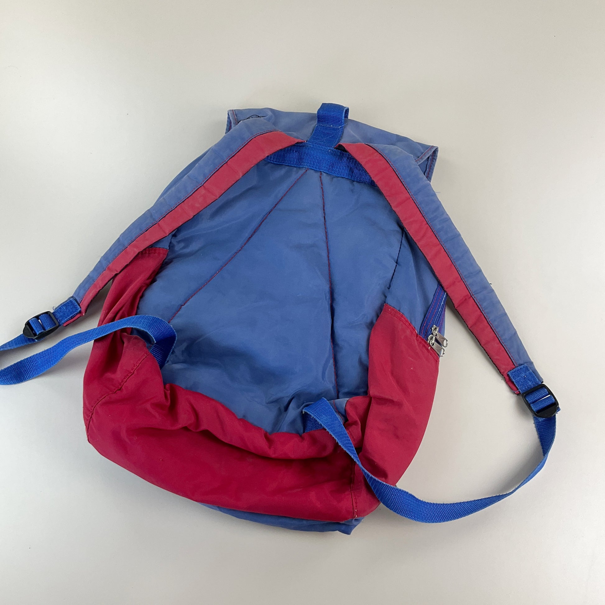 Nike 90s PSG Paris Saint German Rucksack-NIKE-olesstore-vintage-secondhand-shop-austria-österreich