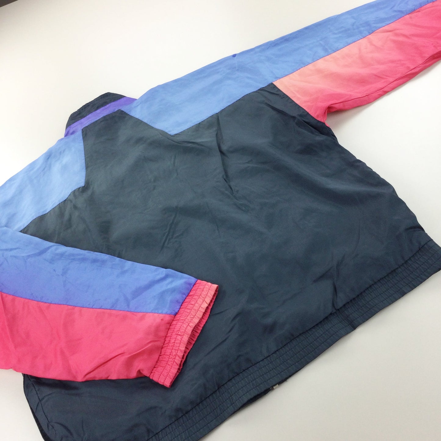 Nike 80s Light Jacket - Large-NIKE-olesstore-vintage-secondhand-shop-austria-österreich