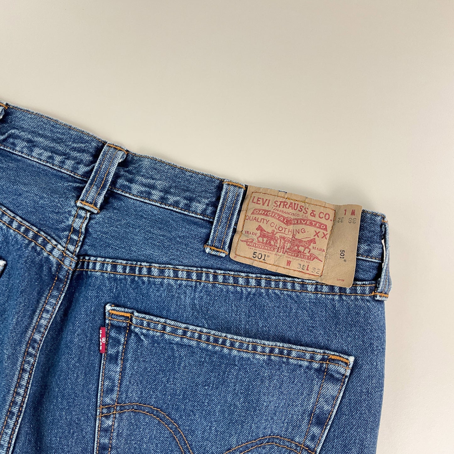Levi's 501 Lot Denim Jeans - W38 L32-LEVI'S-olesstore-vintage-secondhand-shop-austria-österreich