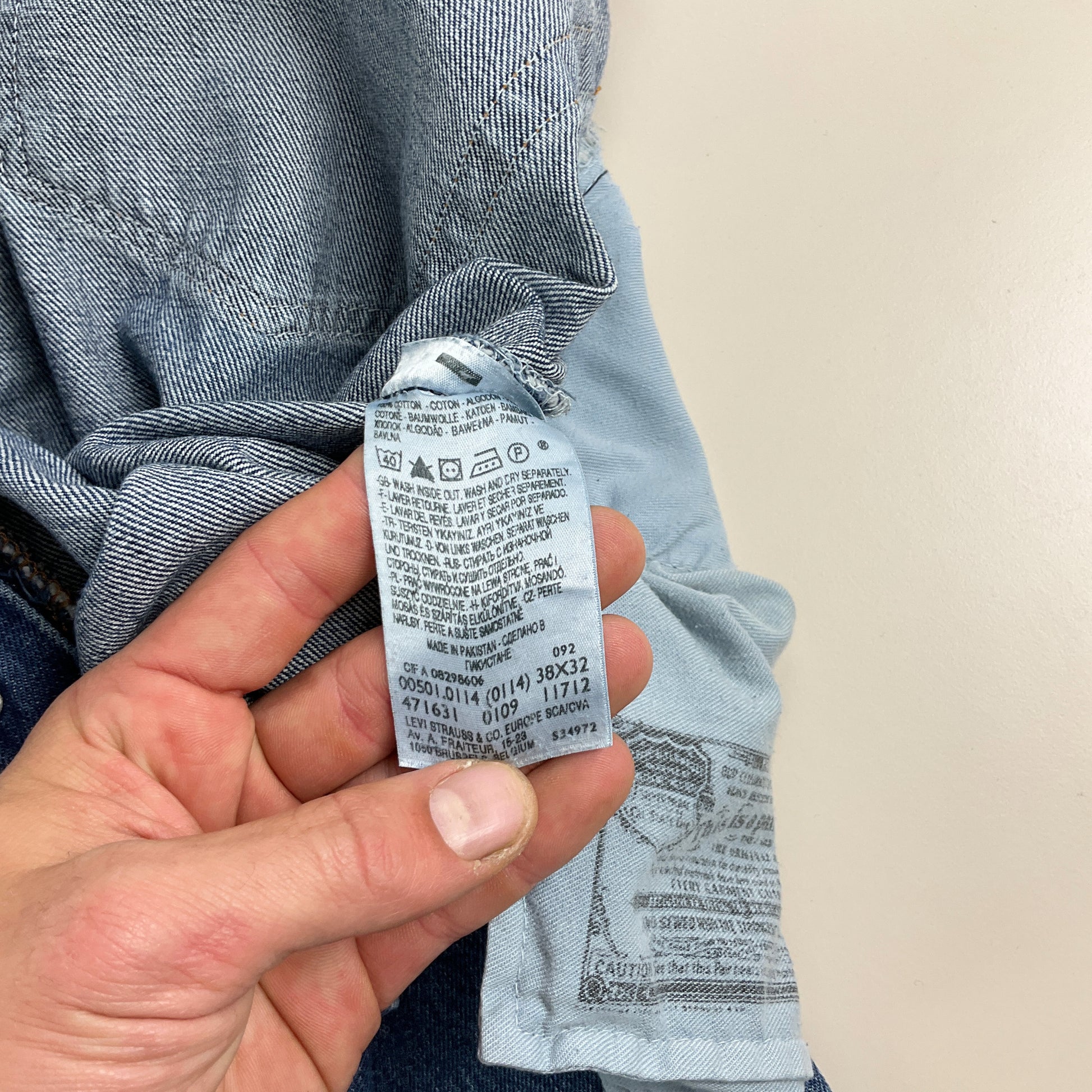 Levi's 501 Lot Denim Jeans - W38 L32-LEVI'S-olesstore-vintage-secondhand-shop-austria-österreich