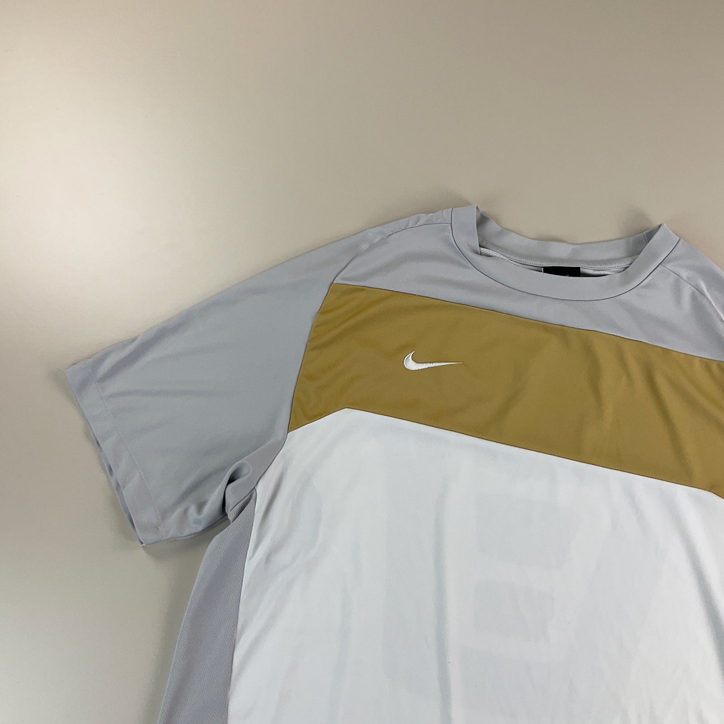 Nike 00s Sport T-Shirt - Large-NIKE-olesstore-vintage-secondhand-shop-austria-österreich