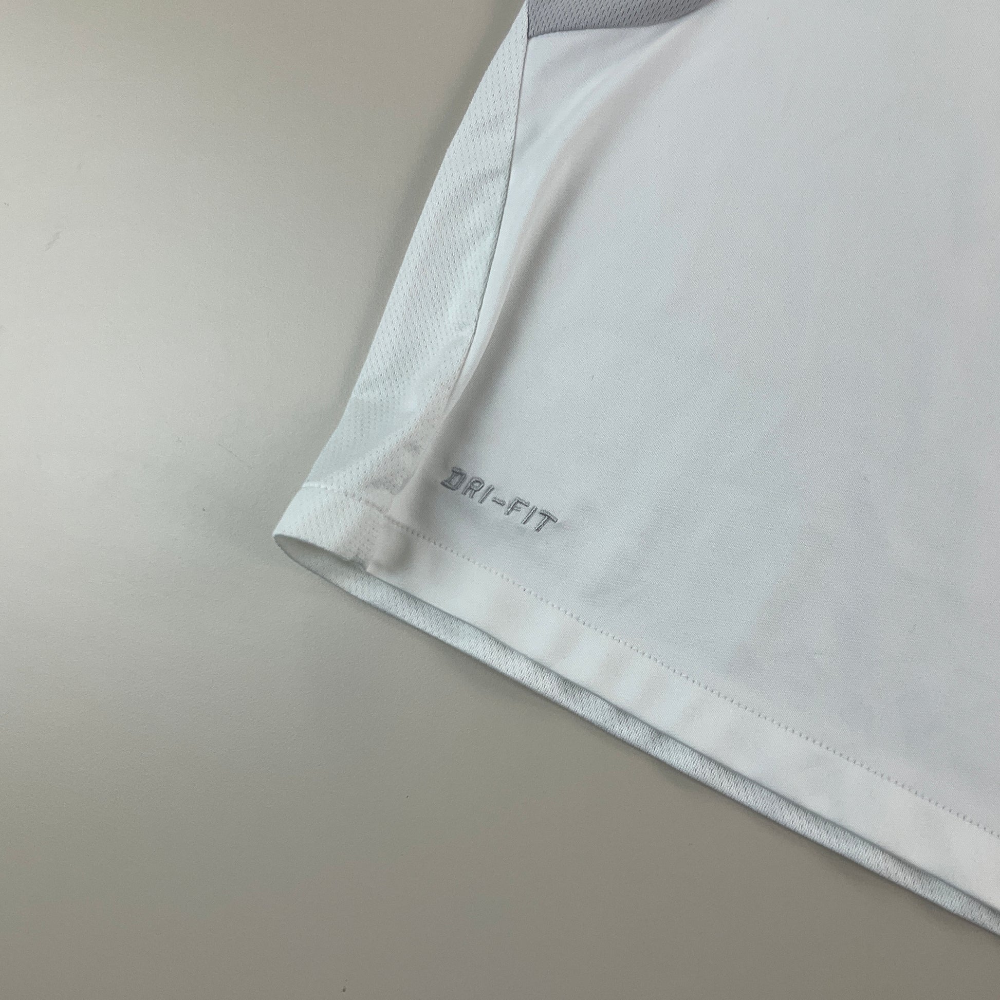 Nike 00s Sport T-Shirt - Large-NIKE-olesstore-vintage-secondhand-shop-austria-österreich