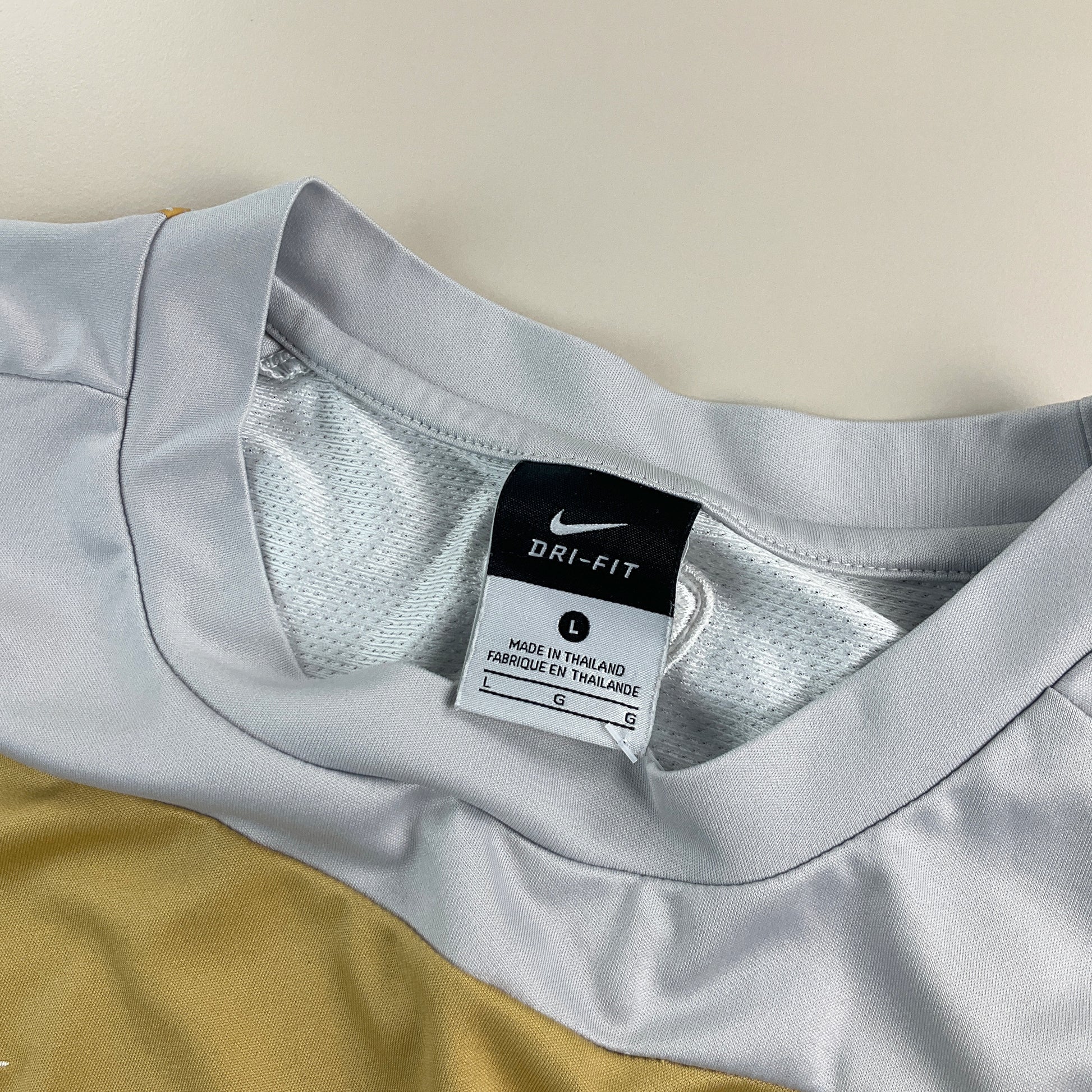 Nike 00s Sport T-Shirt - Large-NIKE-olesstore-vintage-secondhand-shop-austria-österreich