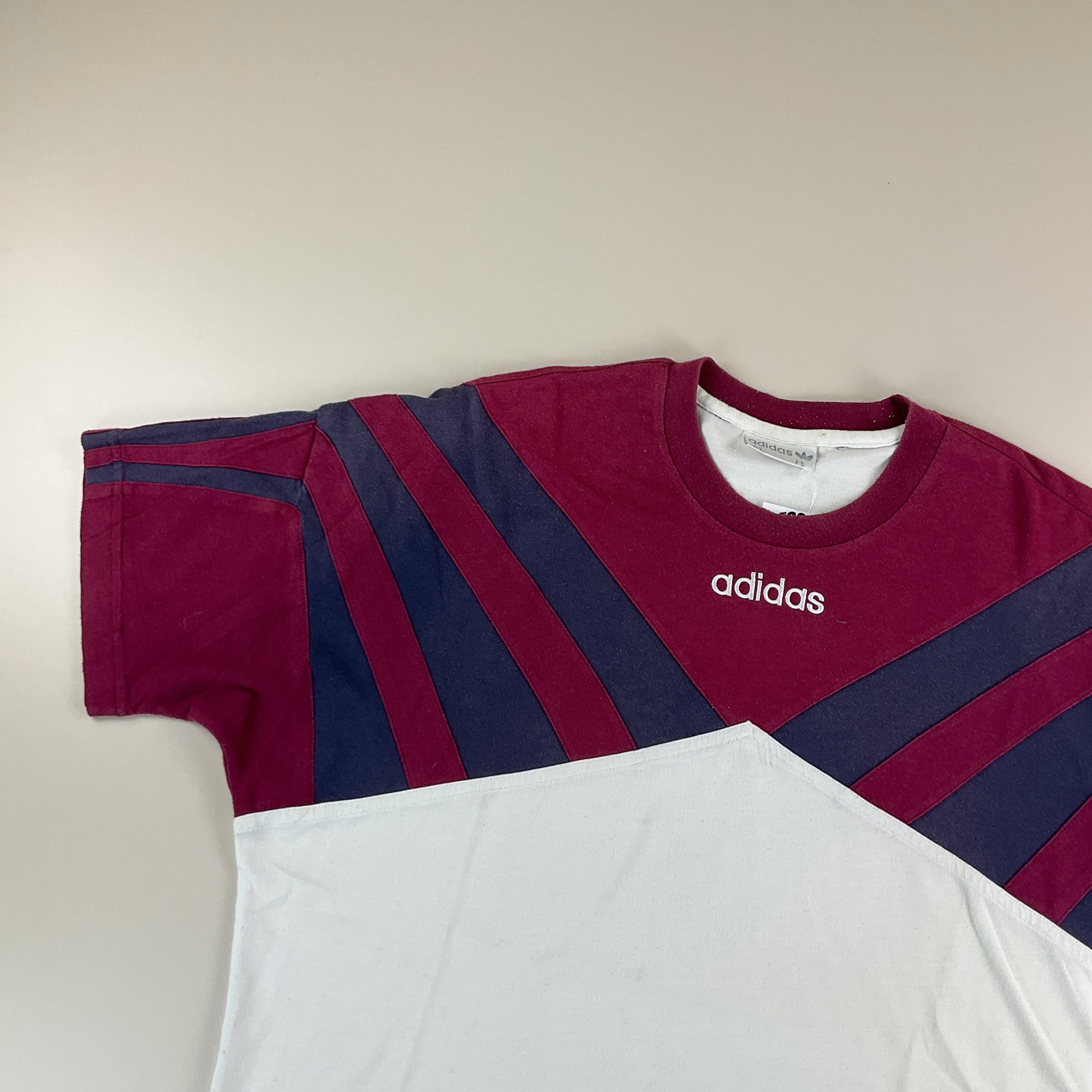 Adidas 90s Rare Center Logo T-Shirt - XL-ADIDAS-olesstore-vintage-secondhand-shop-austria-österreich