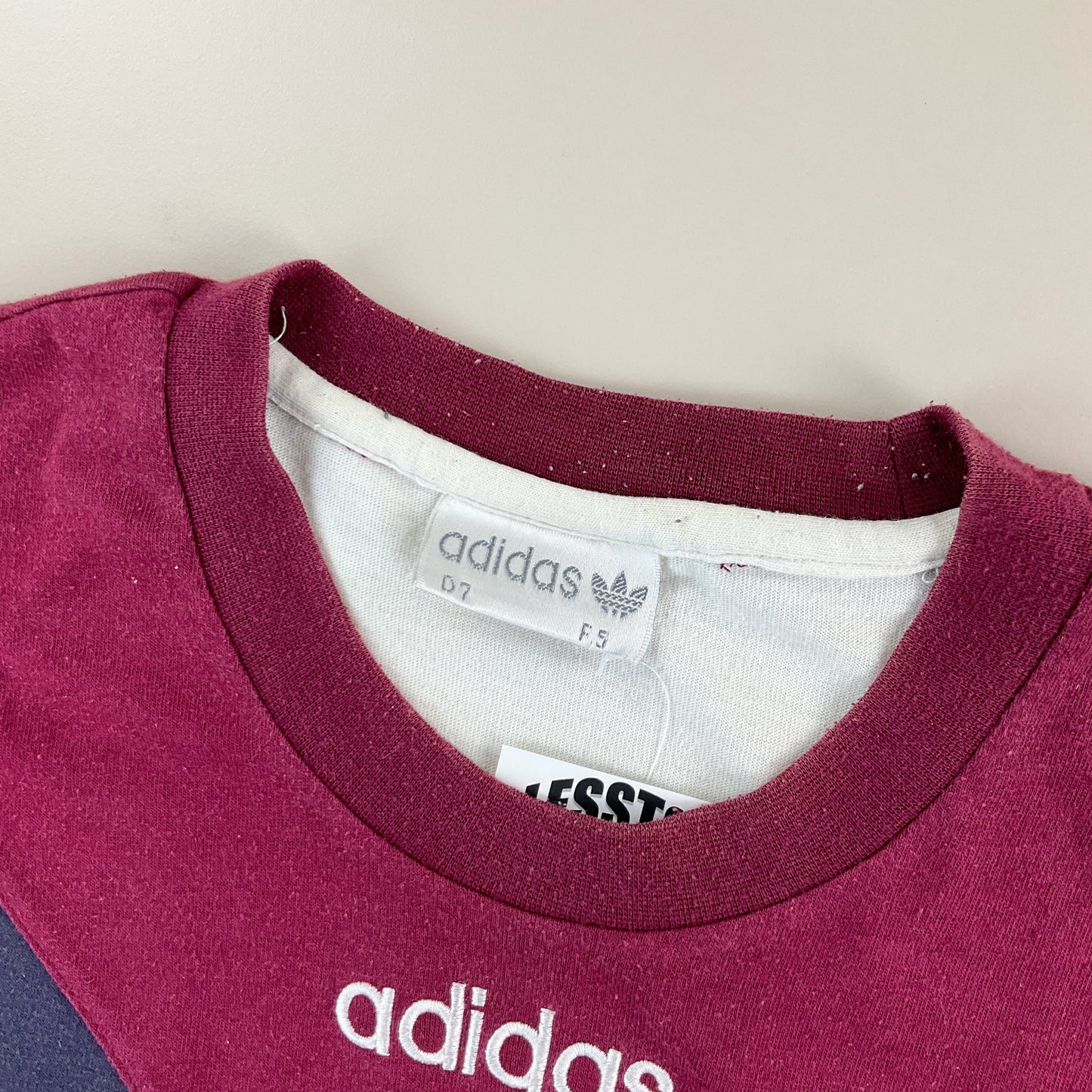 Adidas 90s Rare Center Logo T-Shirt - XL-ADIDAS-olesstore-vintage-secondhand-shop-austria-österreich