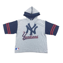Load image into Gallery viewer, New York Yankees Hooded T-Shirt - Large-MLB-olesstore-vintage-secondhand-shop-austria-österreich