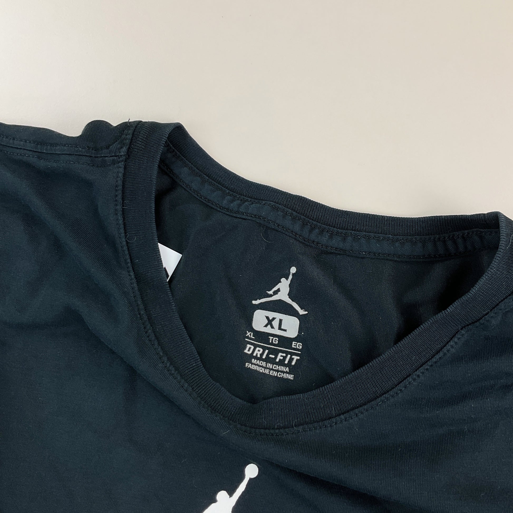 Air Jordan Basic T-Shirt - XL-JORDAN-olesstore-vintage-secondhand-shop-austria-österreich
