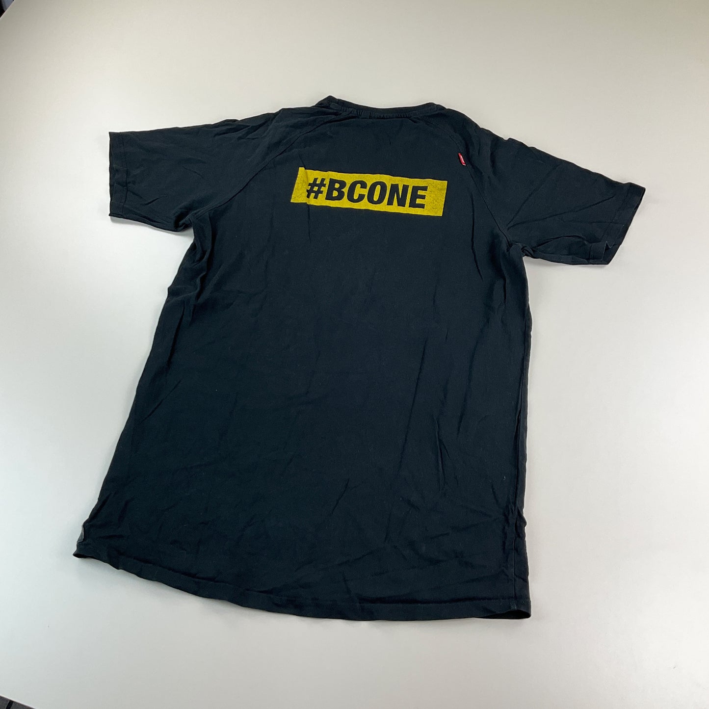 RedBull BC One Breaking T-Shirt - XL-REDBULL-olesstore-vintage-secondhand-shop-austria-österreich