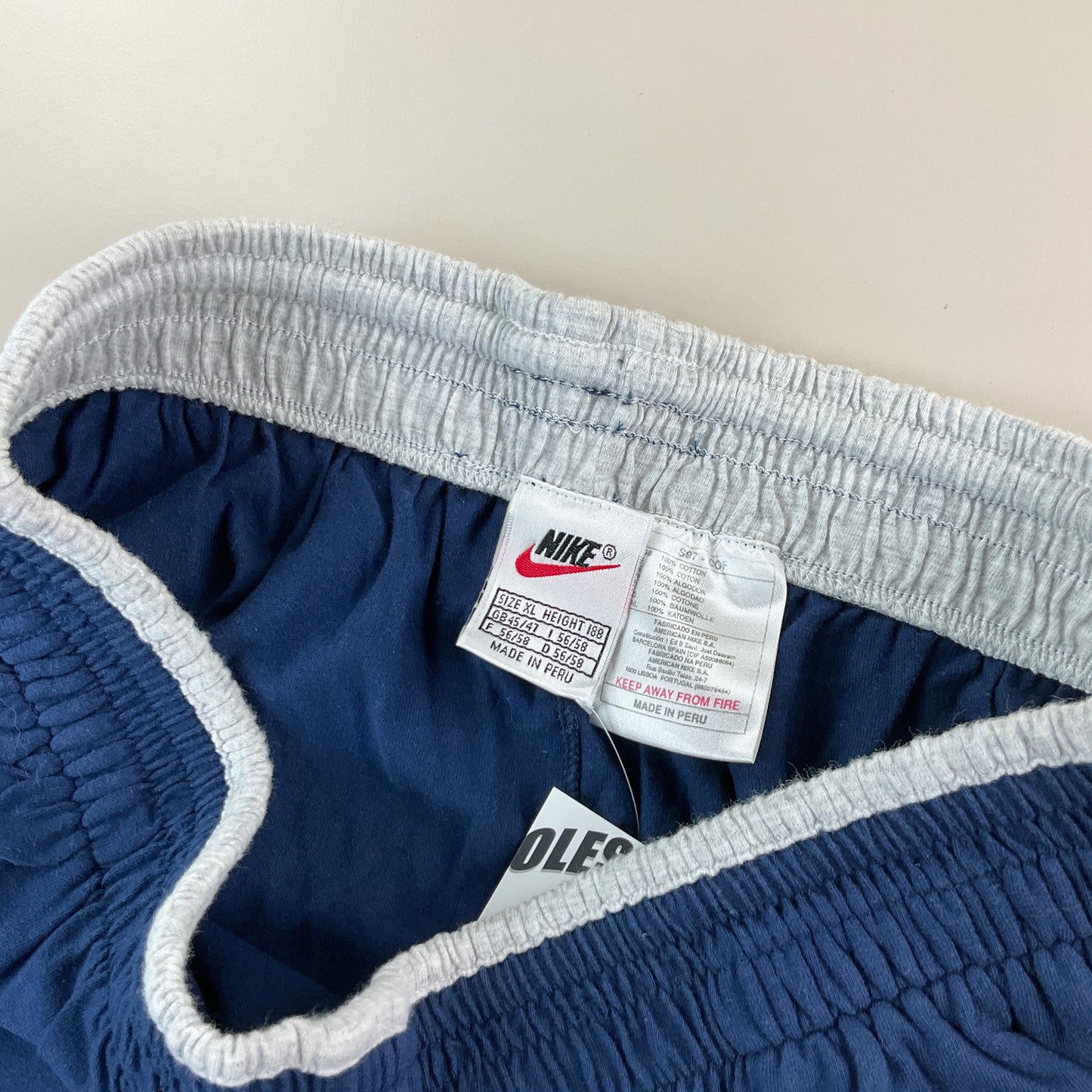 Nike 90s Swoosh Shorts - XL-NIKE-olesstore-vintage-secondhand-shop-austria-österreich