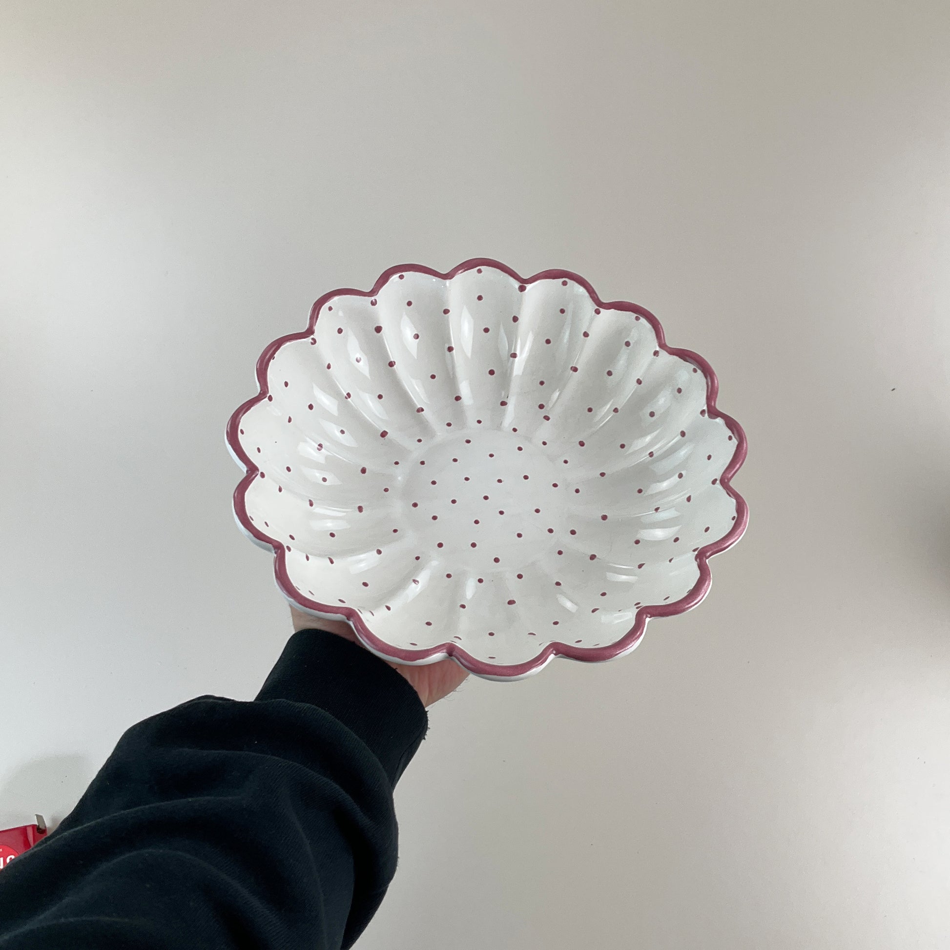 Gmundner Keramik geschwungene Blumen Schüssel Tupferl Rosa Ø26cm-Gmundner Keramik-olesstore-vintage-secondhand-shop-austria-österreich