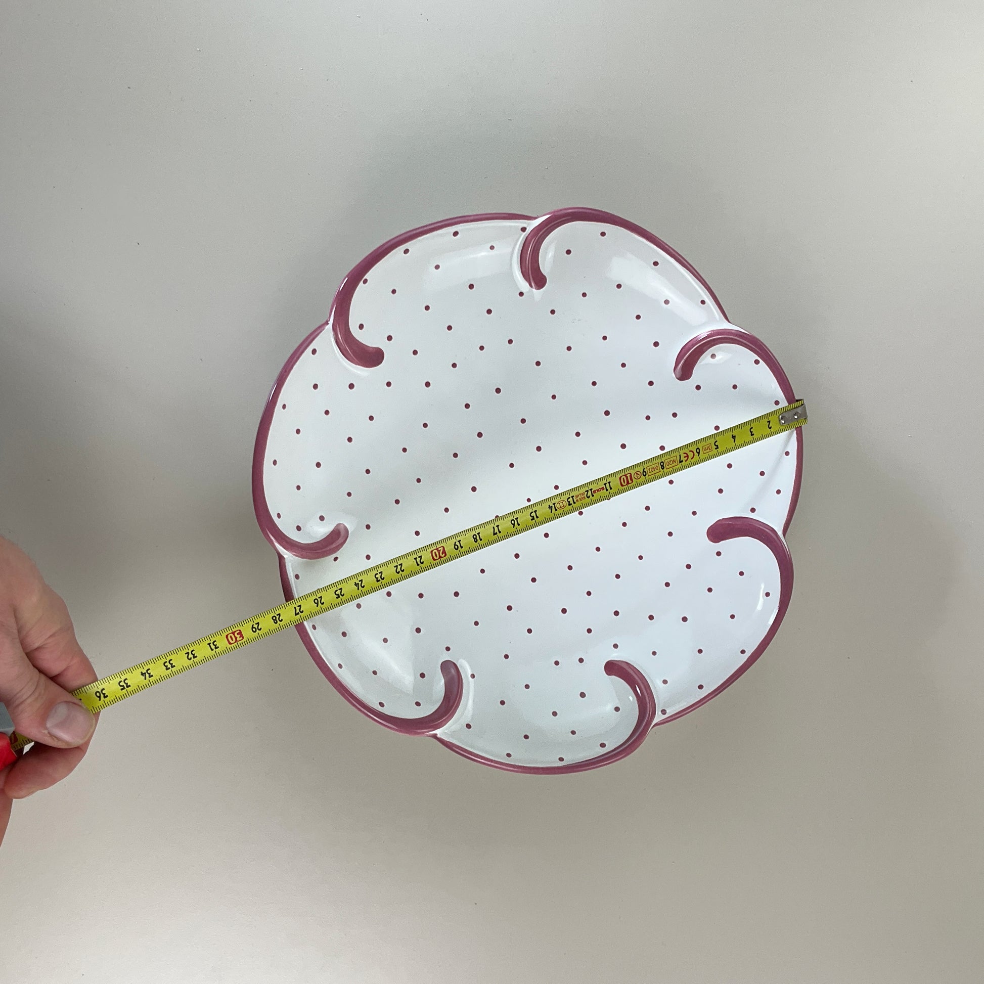 Gmundner Keramik geschwungene Wellen Schüssel Tupferl Rosa Ø27,5cm-Gmundner Keramik-olesstore-vintage-secondhand-shop-austria-österreich