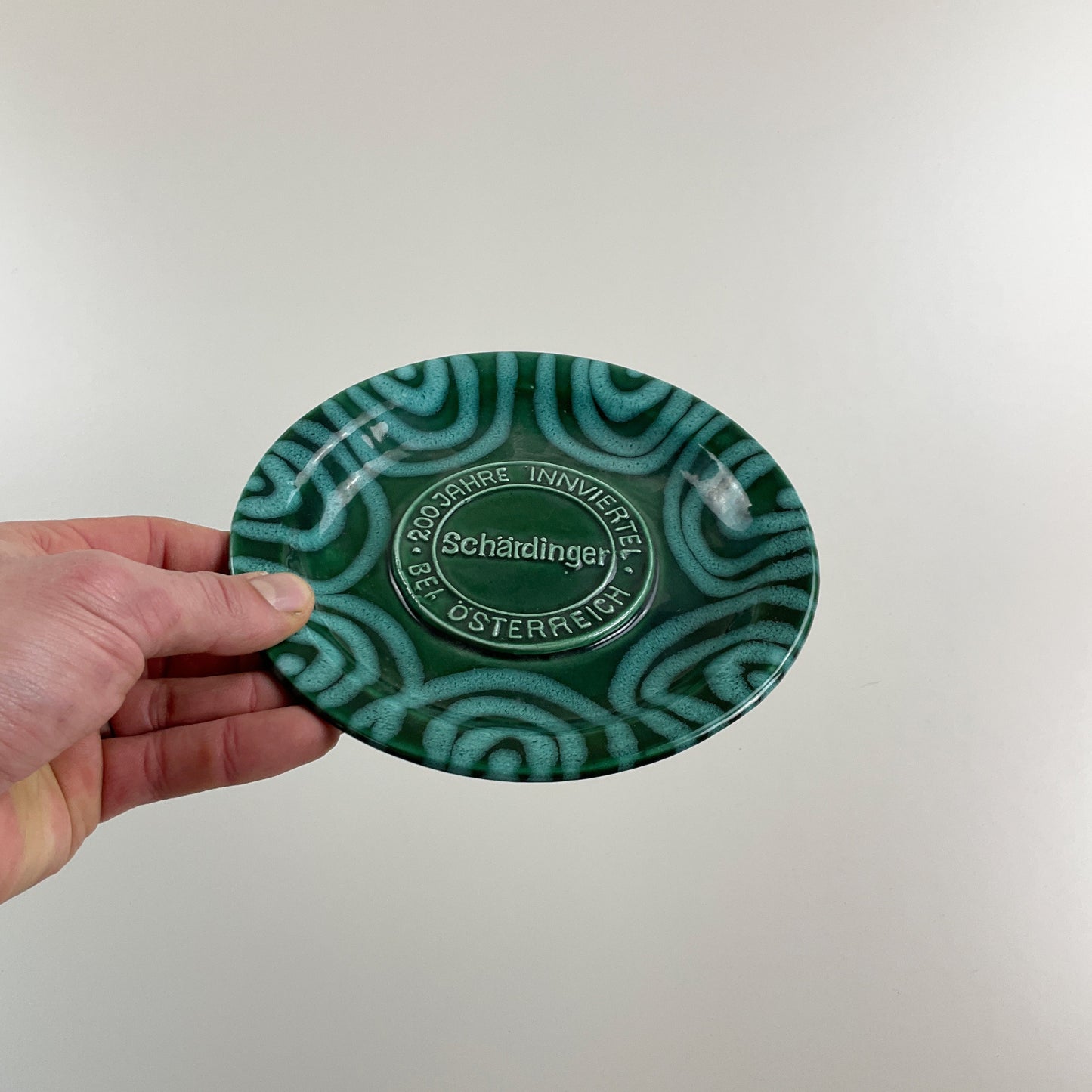 Gmundner Keramik 200 Jahre Schärdinger Teller Grüngeflammt Ø18cm-Gmundner Keramik-olesstore-vintage-secondhand-shop-austria-österreich