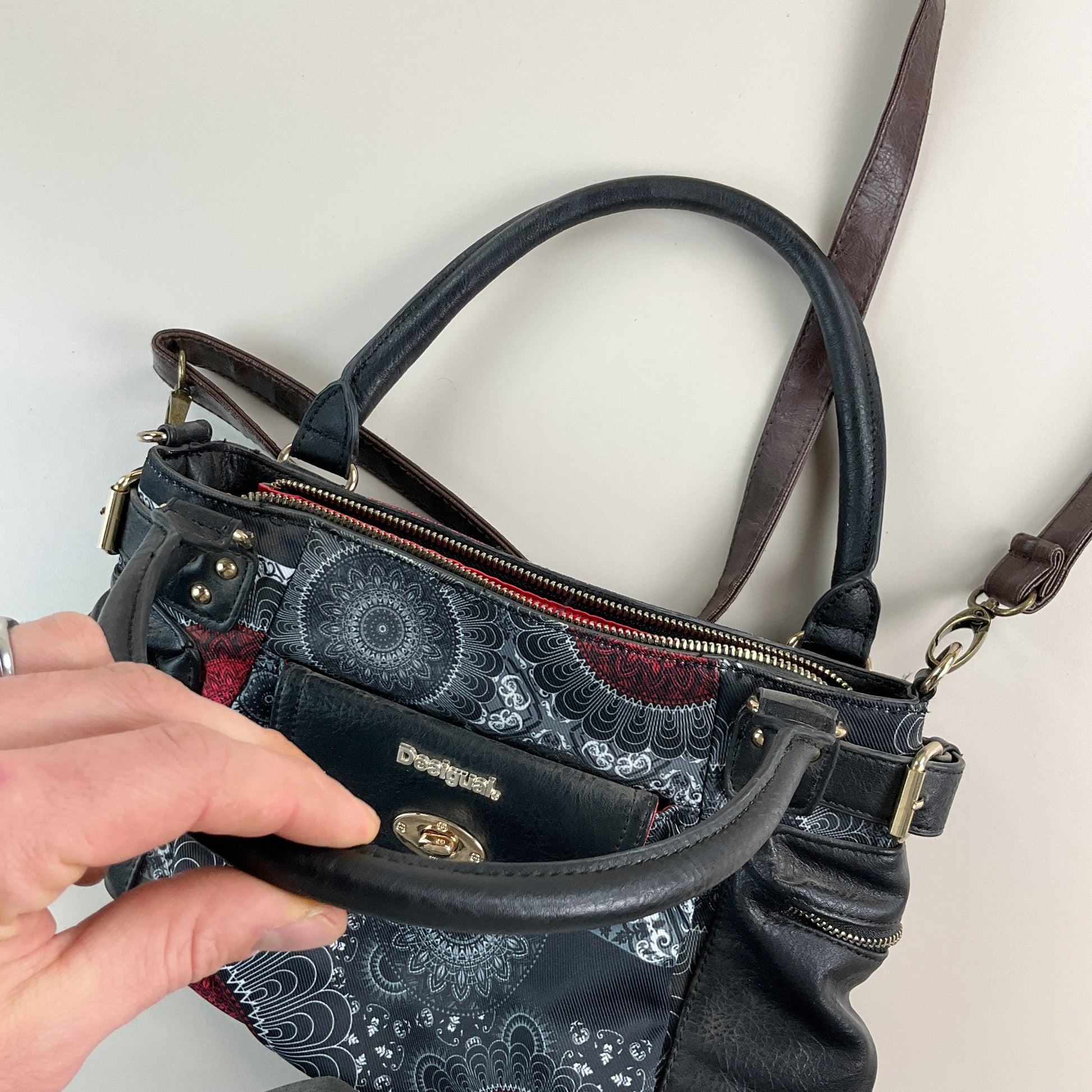 Desigual Umhänge-Tasche-DESIGUAL-olesstore-vintage-secondhand-shop-austria-österreich