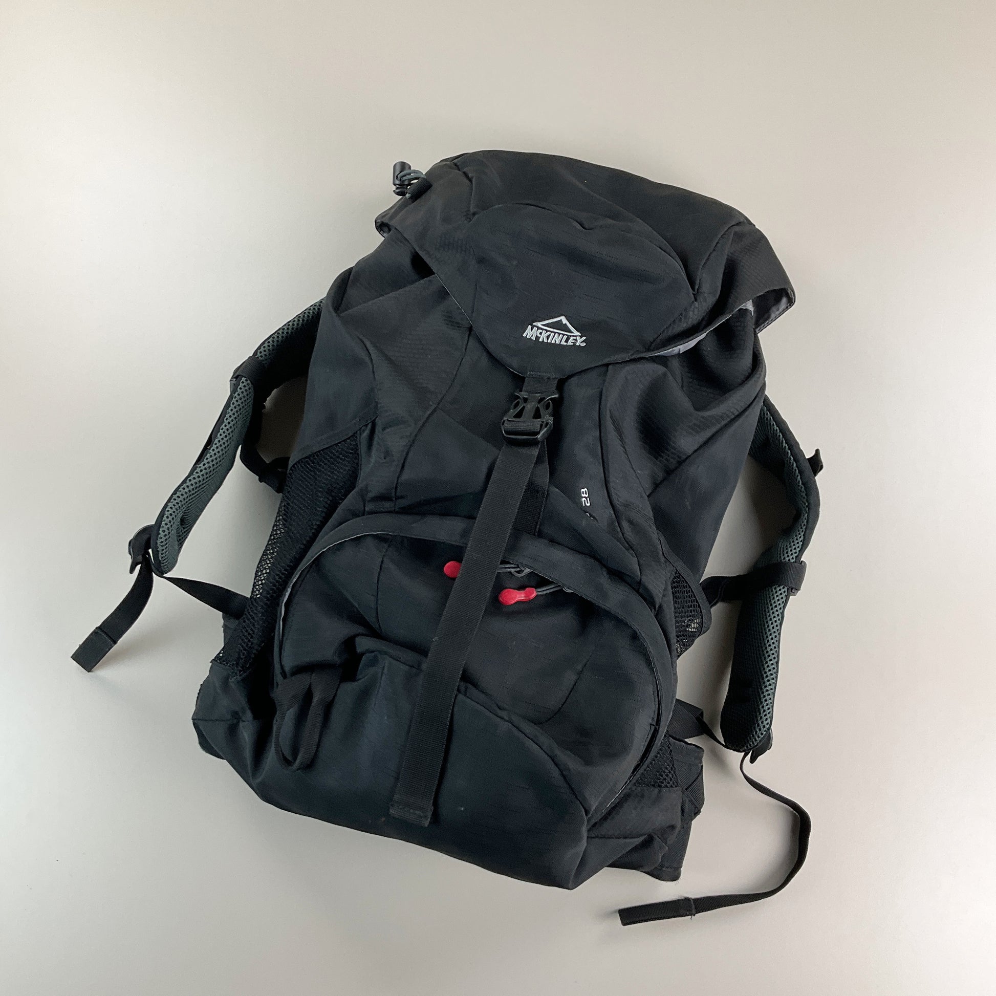 McKinley Air Zone 28 Outdoor Rucksack-MCKINLEY-olesstore-vintage-secondhand-shop-austria-österreich